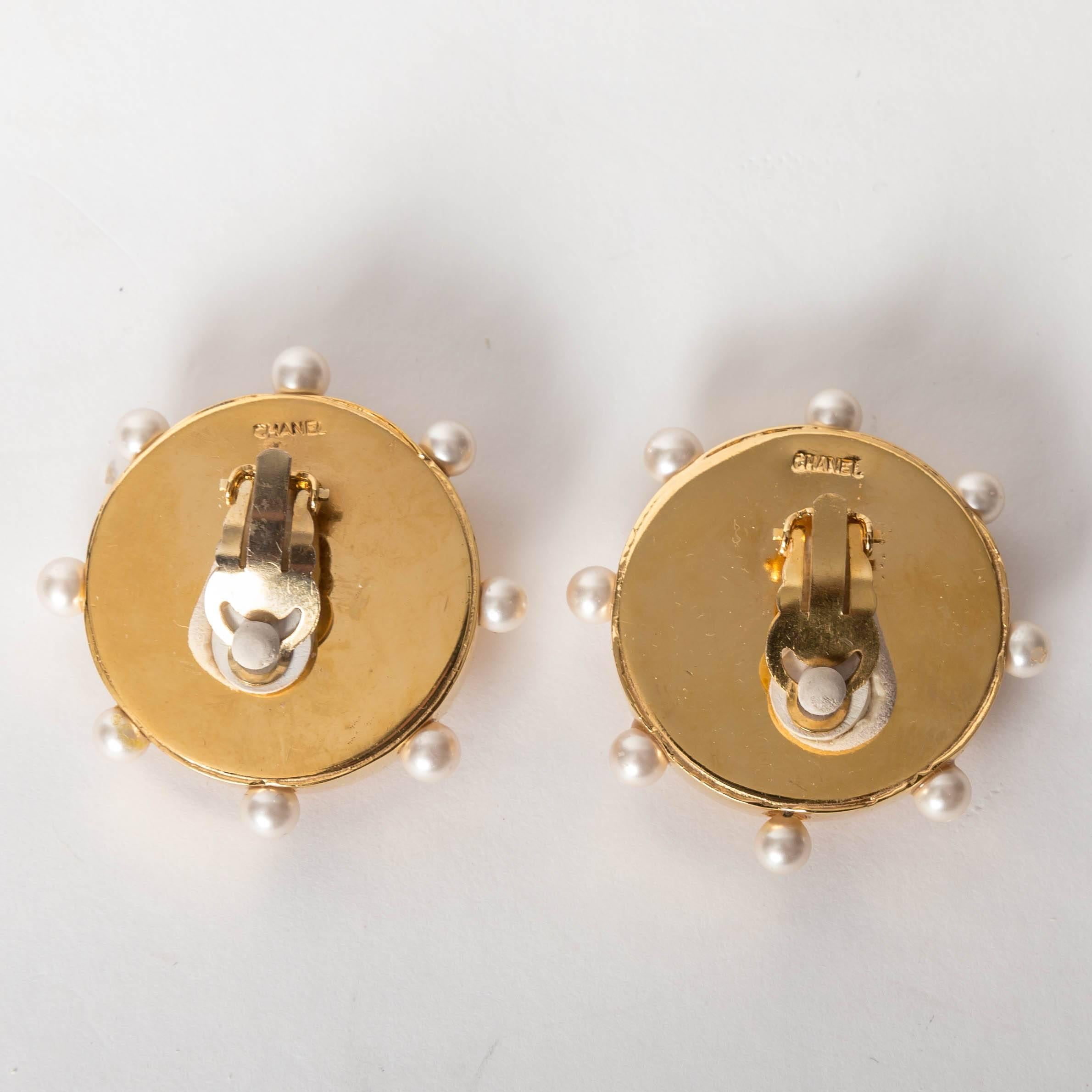 Chanel Vintage Gold Earrings with Pearl Surround 4