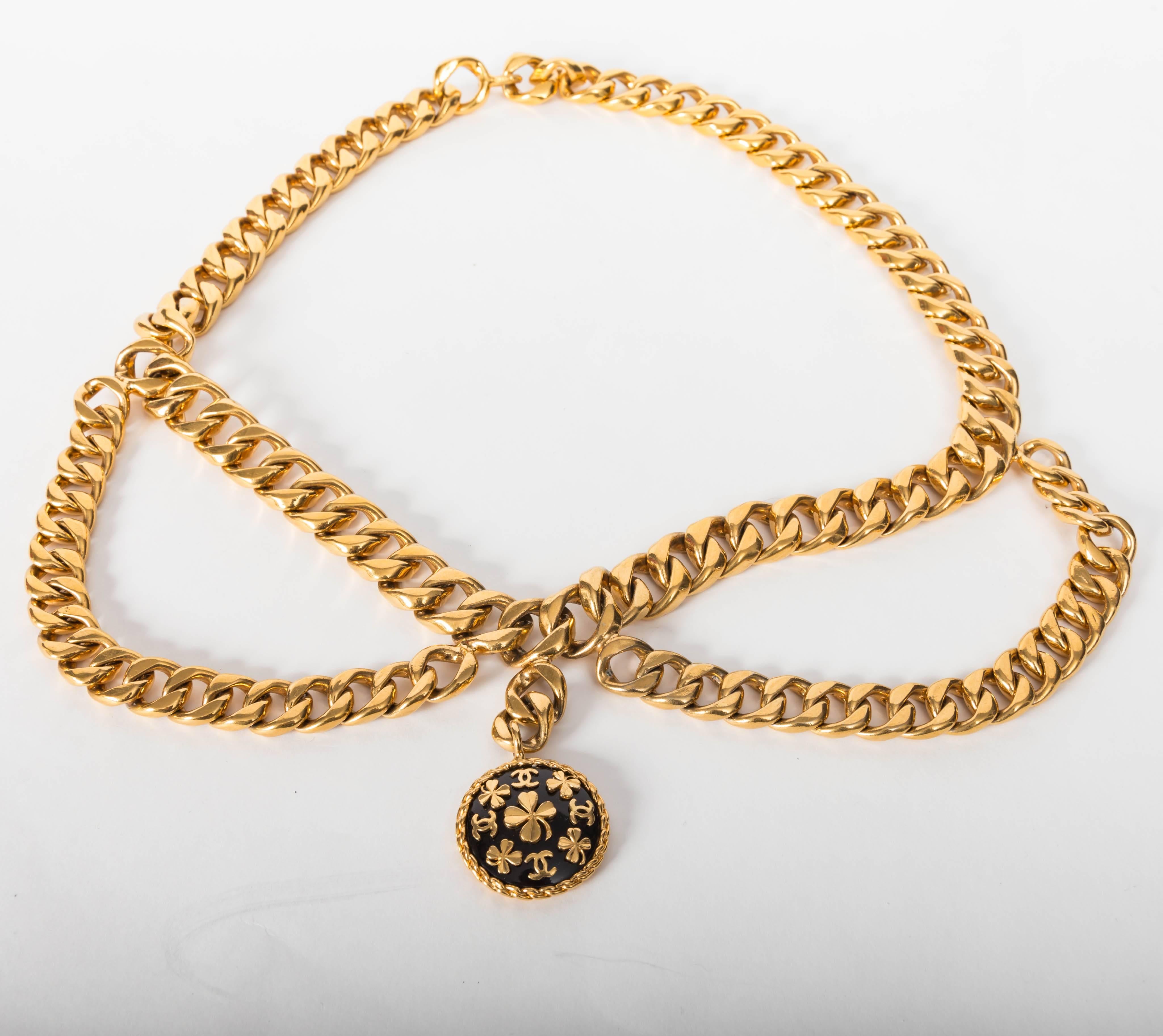 Chanel Vintage Gold Plated Belt with Charm 1