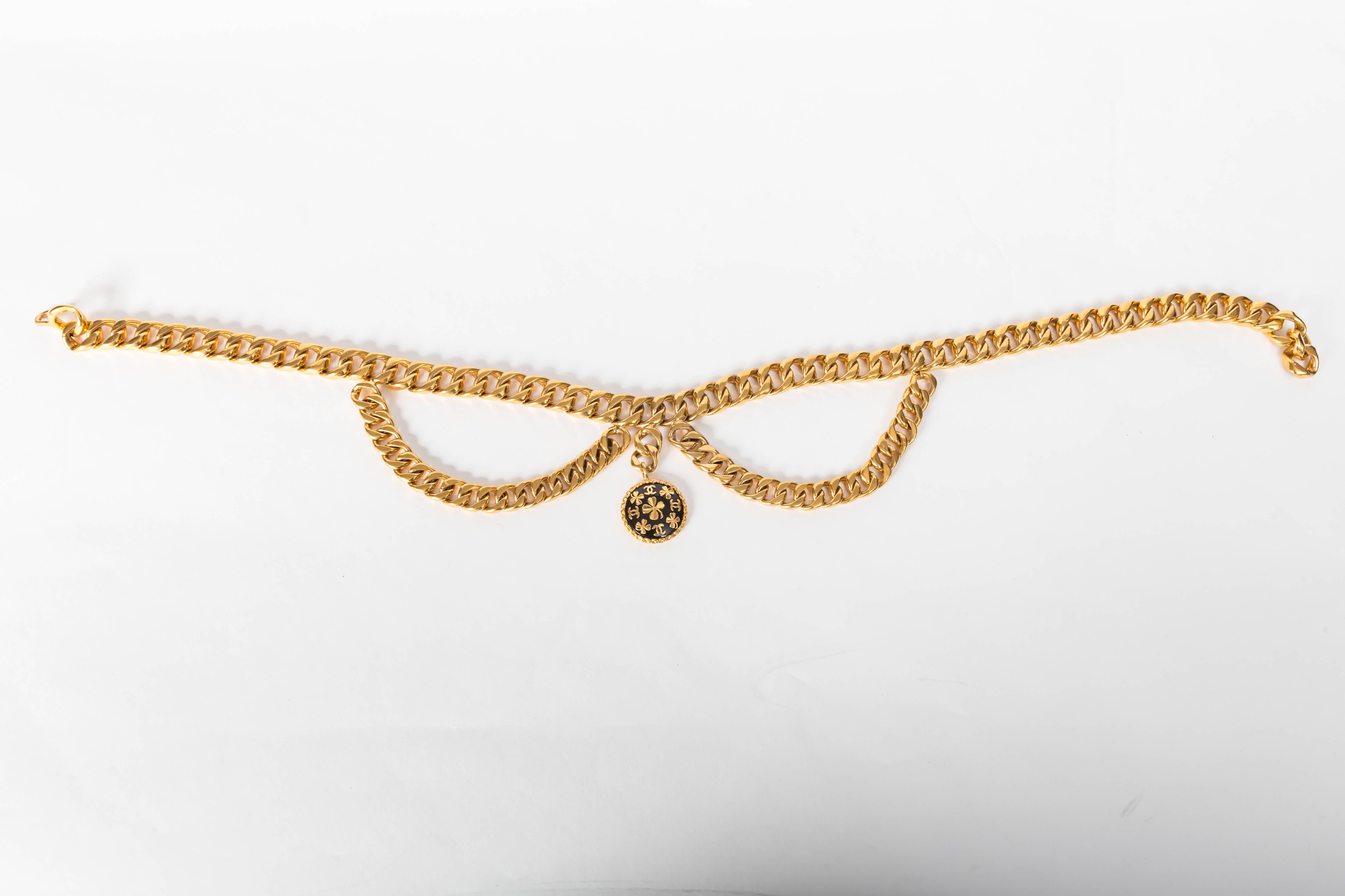 Chanel Vintage Gold Plated Belt with Charm 4