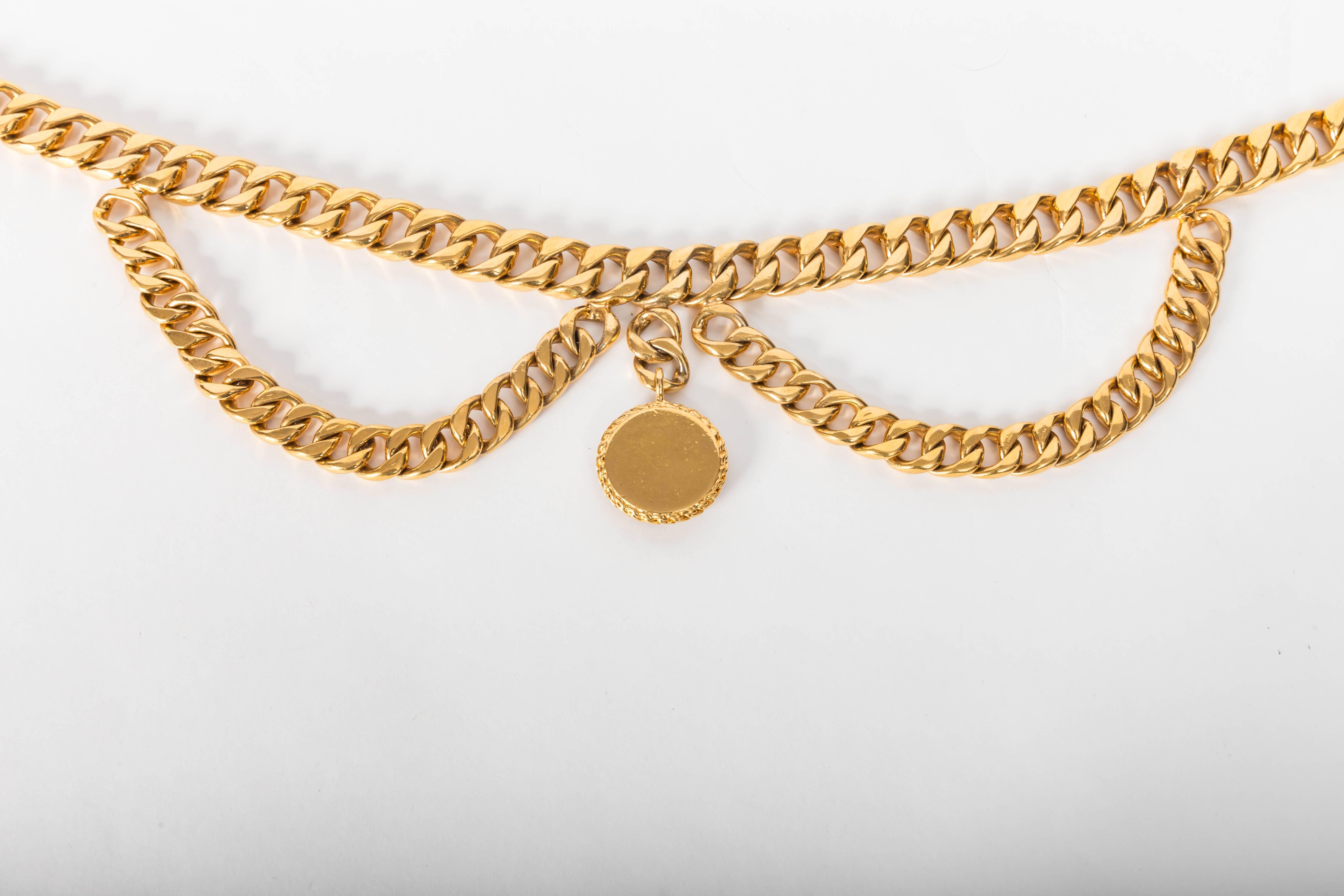 Chanel Vintage Gold Plated Belt with Charm 5