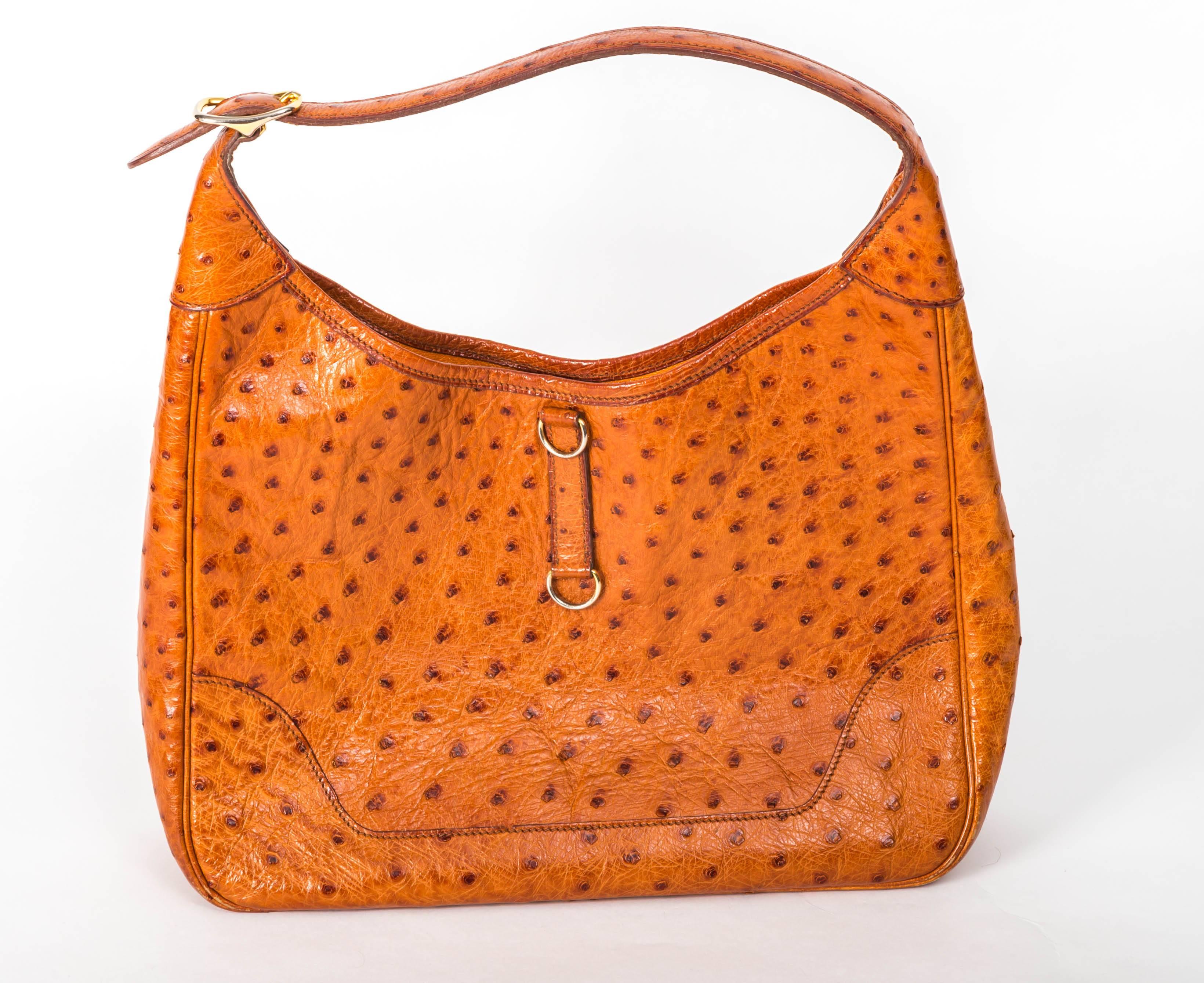 Hermes Tan Ostrich Trim Bag with Gold Hardware In Excellent Condition In Westhampton Beach, NY