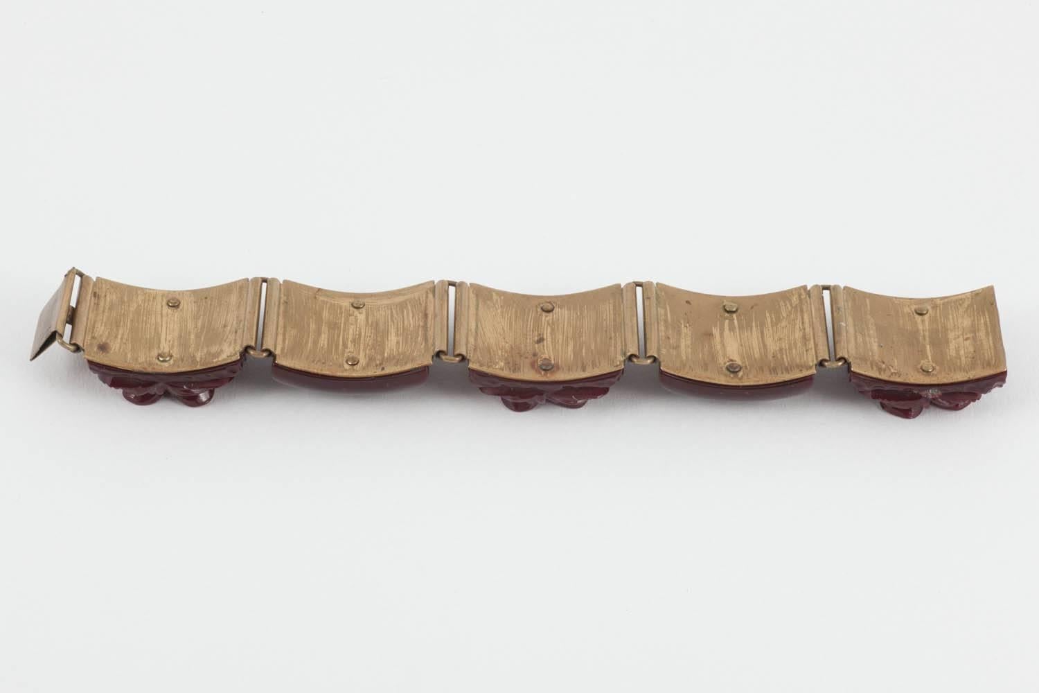 Carved bakelite bracelet, English 1930s 1