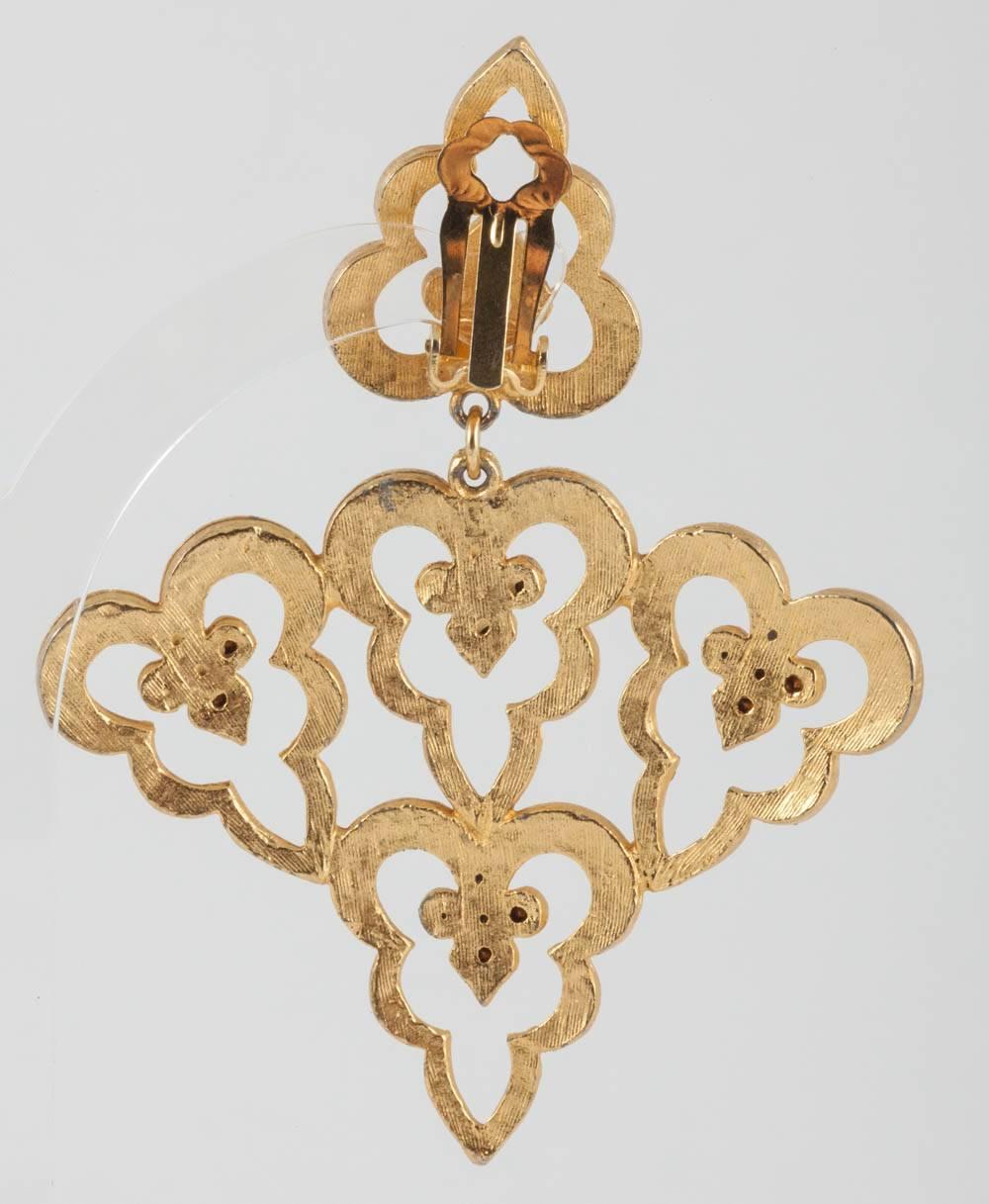 Gilt and clear paste large drop baroque style earrings, 1980s In Good Condition In Greyabbey, County Down