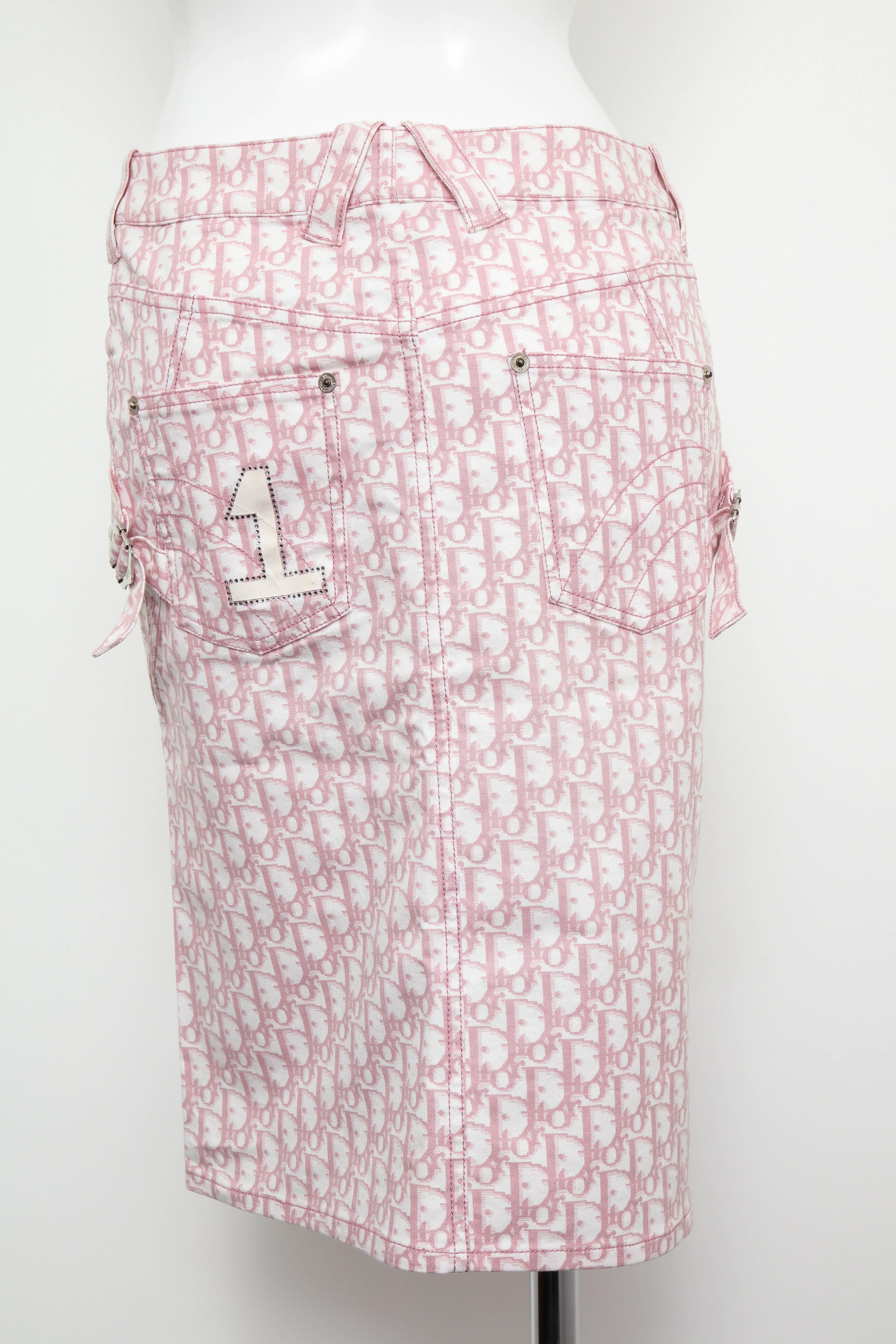 John Galliano for Christian Dior Pink Trotter Logo Pencil Skirt In Excellent Condition For Sale In Chicago, IL