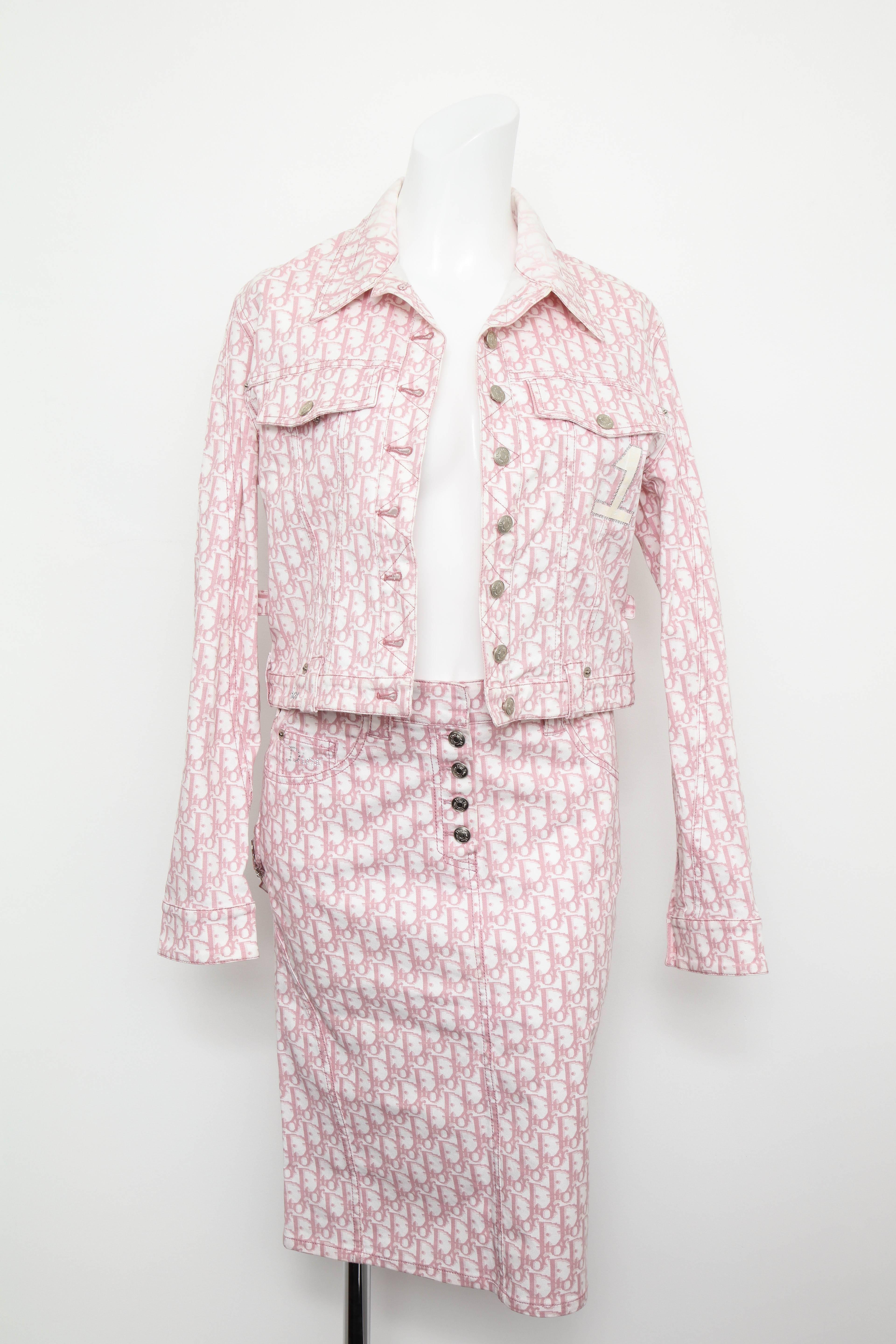 John Galliano for Christian Dior Pink Trotter Logo Pencil Skirt im Angebot 4