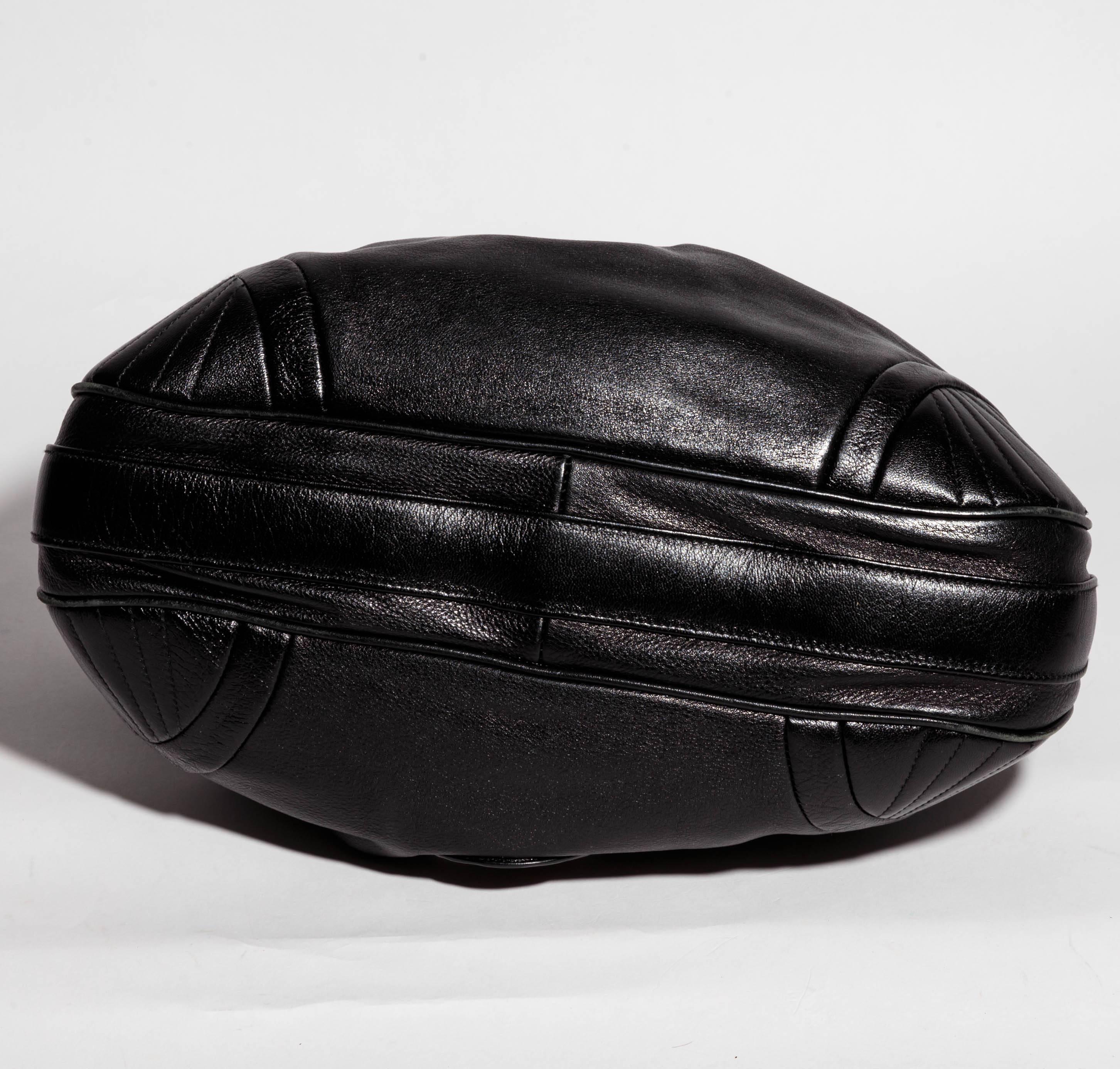 Ferragamo Black Leather Shoulder Bag For Sale 2