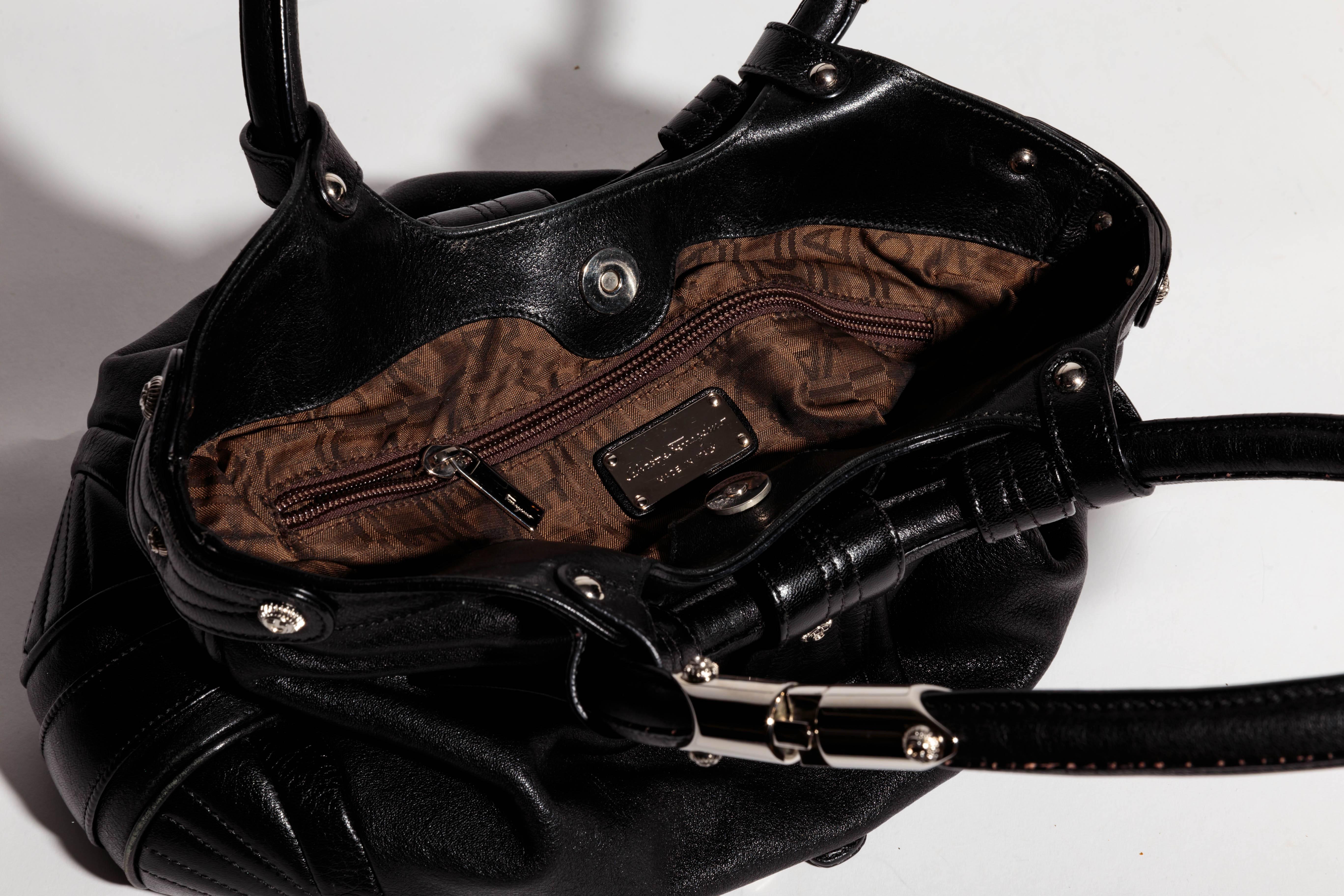 Ferragamo Black Leather Shoulder Bag For Sale 3