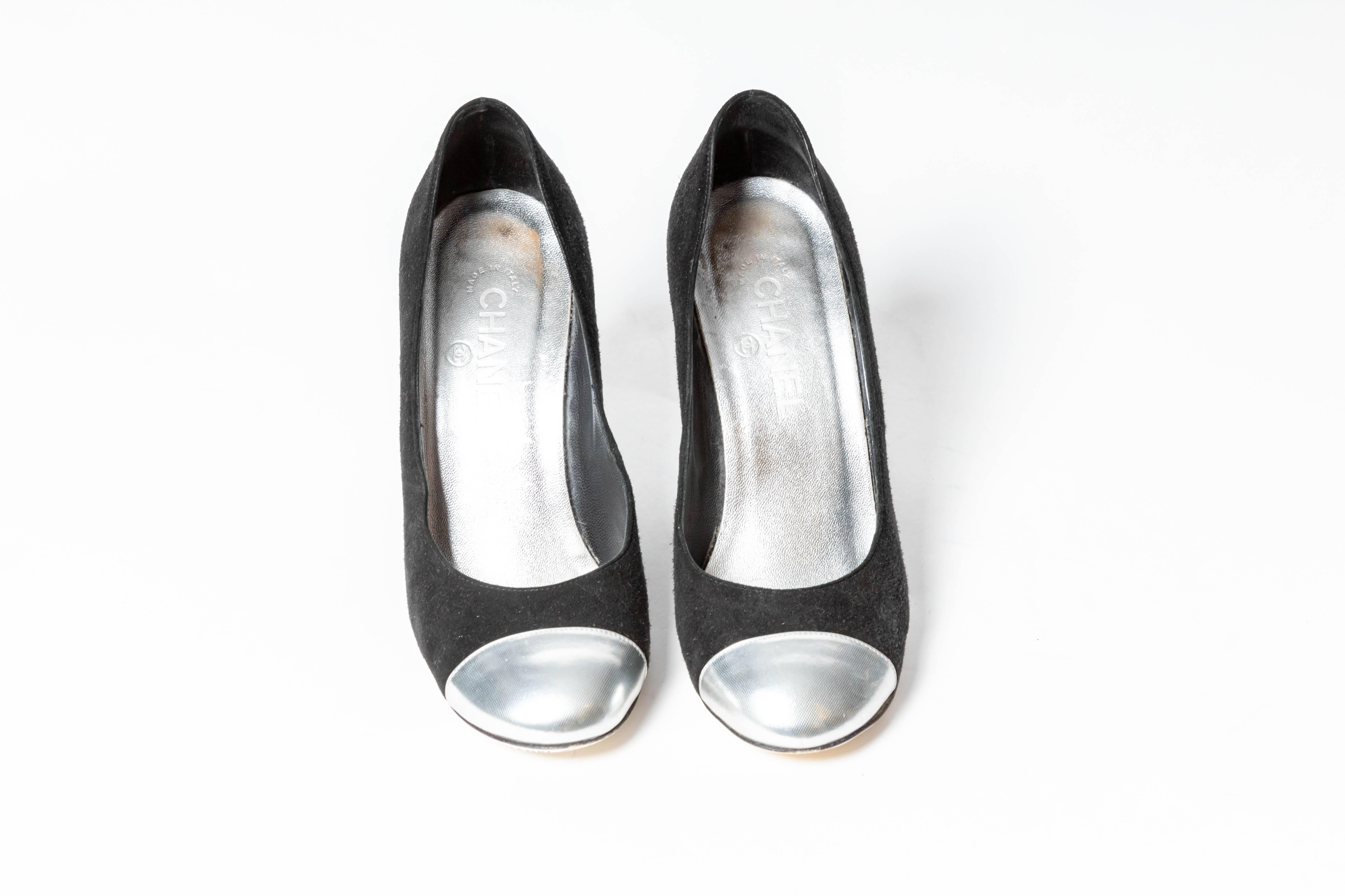 Chanel Silver and Black Suede Wedges - Size 37.5 / 7.5 In Good Condition In Westhampton Beach, NY