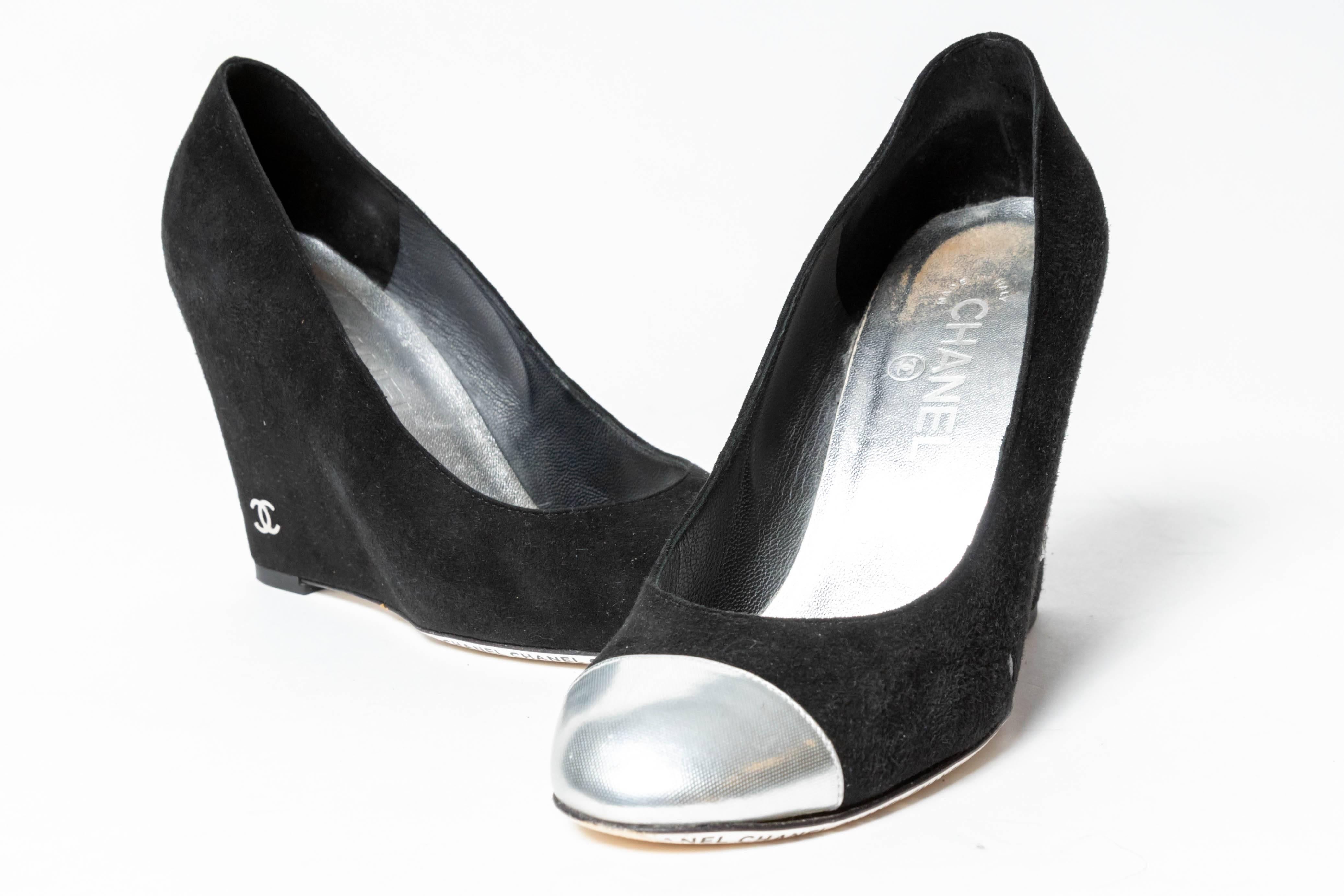 Chanel Silver and Black Suede Wedges - Size 37.5 / 7.5 5