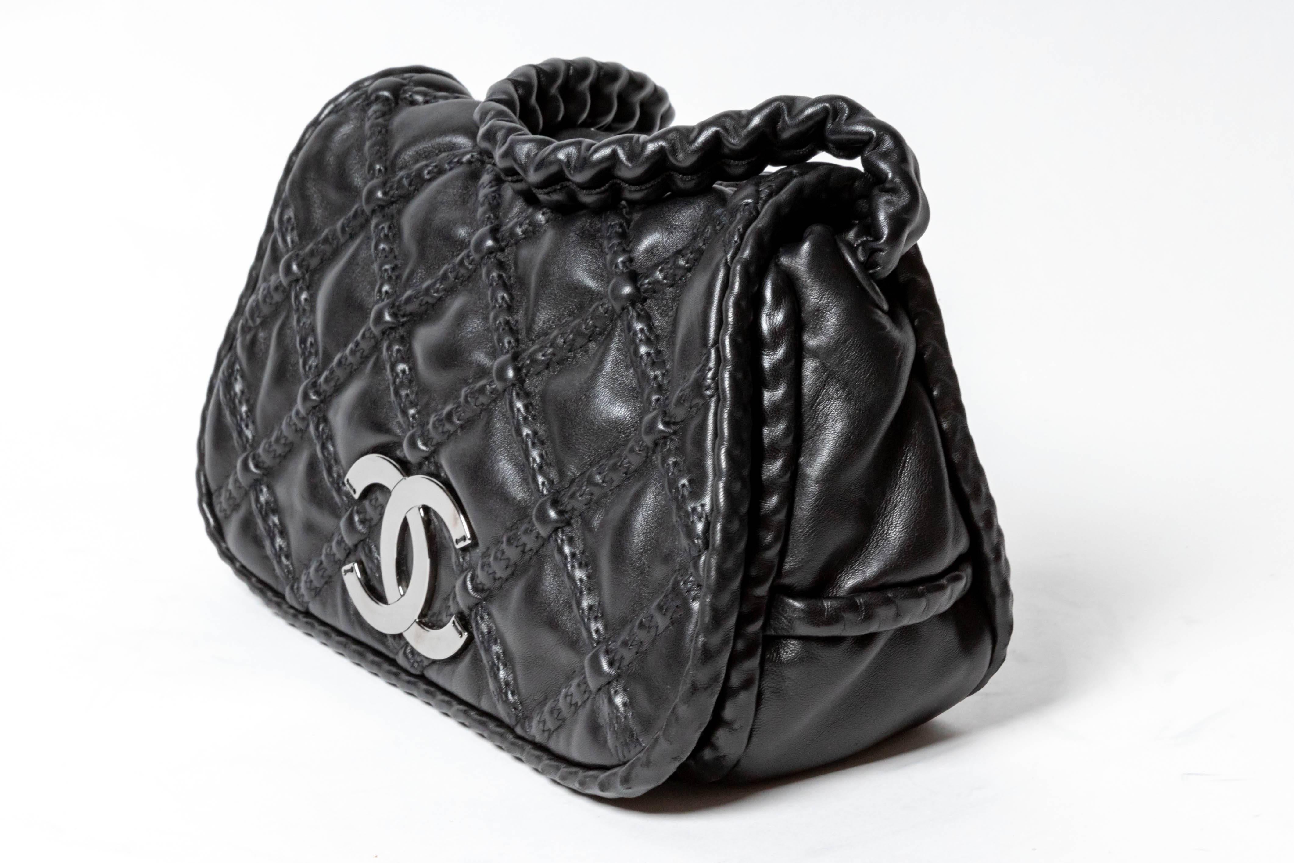 Very chic Chanel bag in excellent condition.
Fabric lining with snap closure and one zip pocket.
Comes with Chanel dustbag.
Measures 12 inches x 7 inches with a strap drop of 6 inches.
Faint scratches to hardware.
