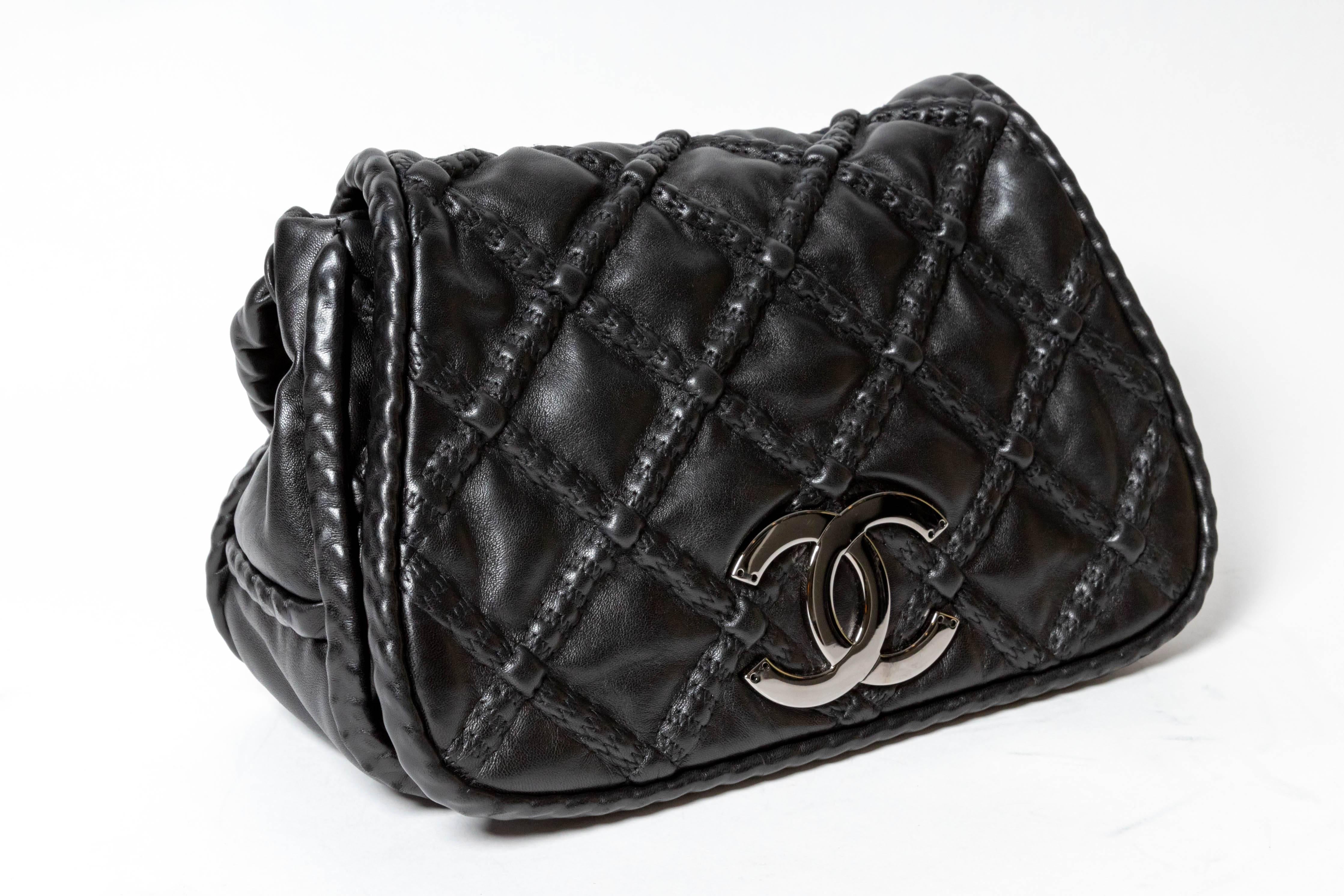 Chanel Covered Chain Lambskin Shoulder Bag in Black with Rhodium Hardware 1