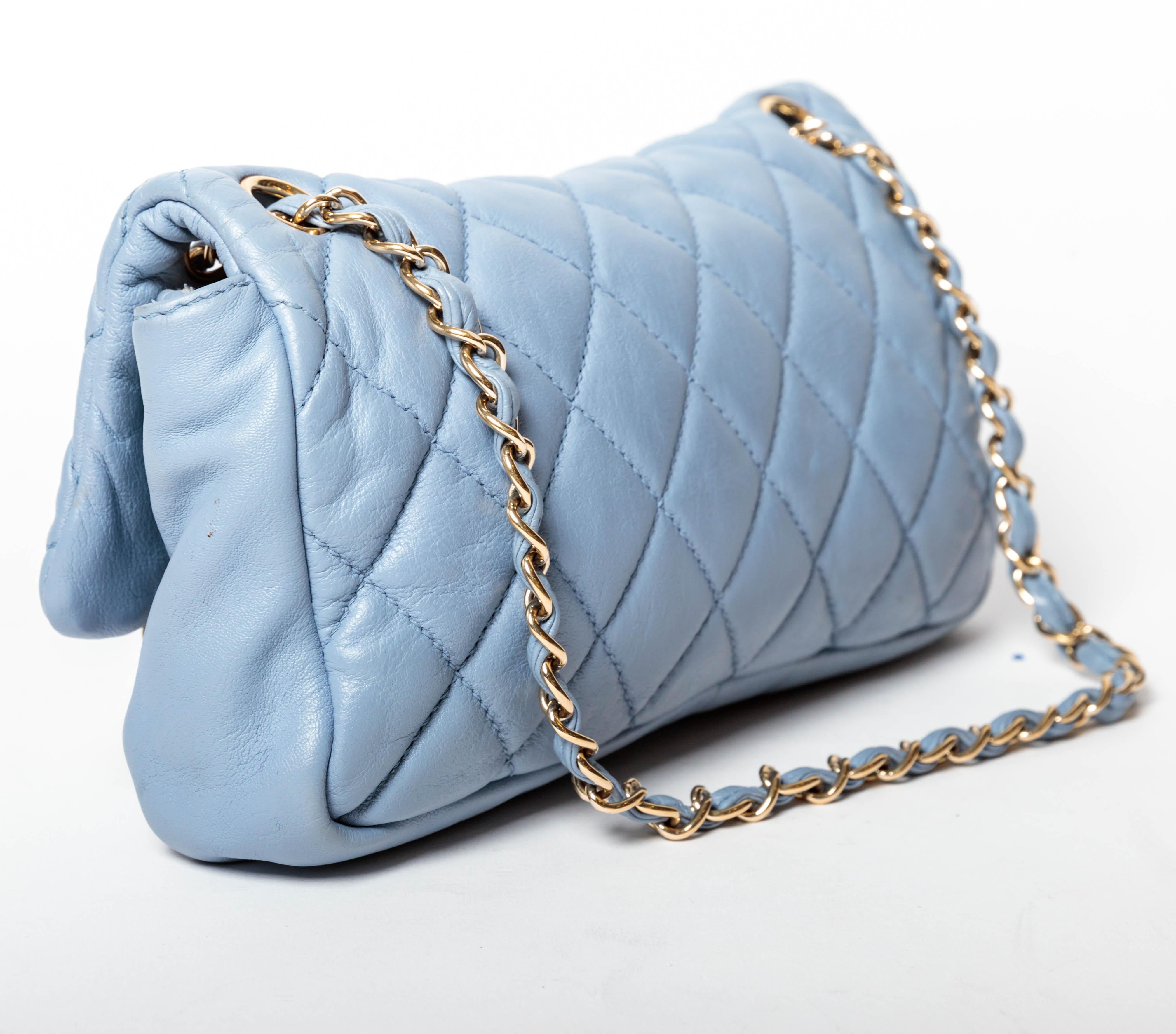 Women's Chanel Powder Blue Single Flap with Gold Hardware - 2005 - 2006 Collection For Sale