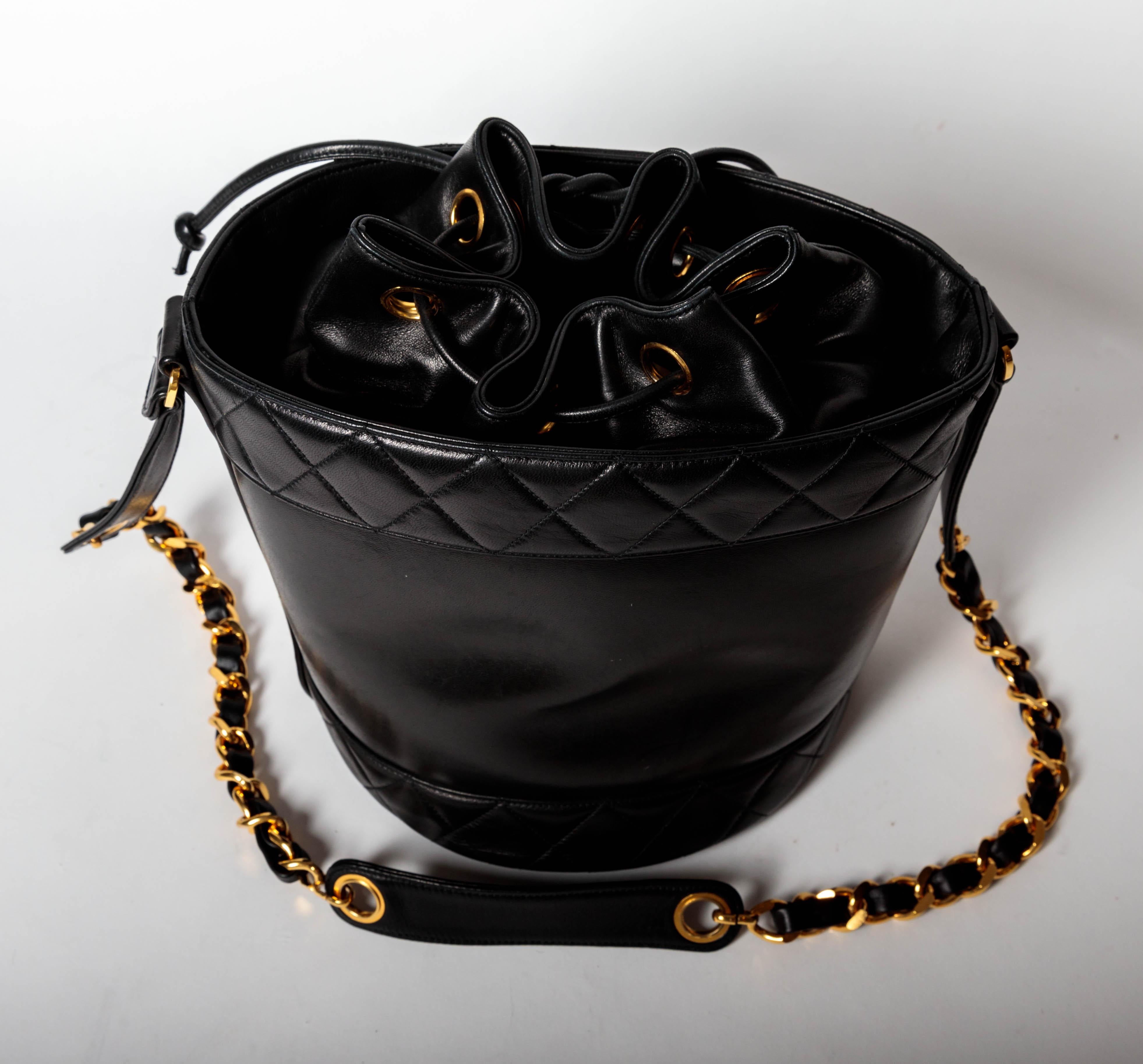 Chanel Black Lambskin Bucket Bag with Gold Hardware  For Sale 4