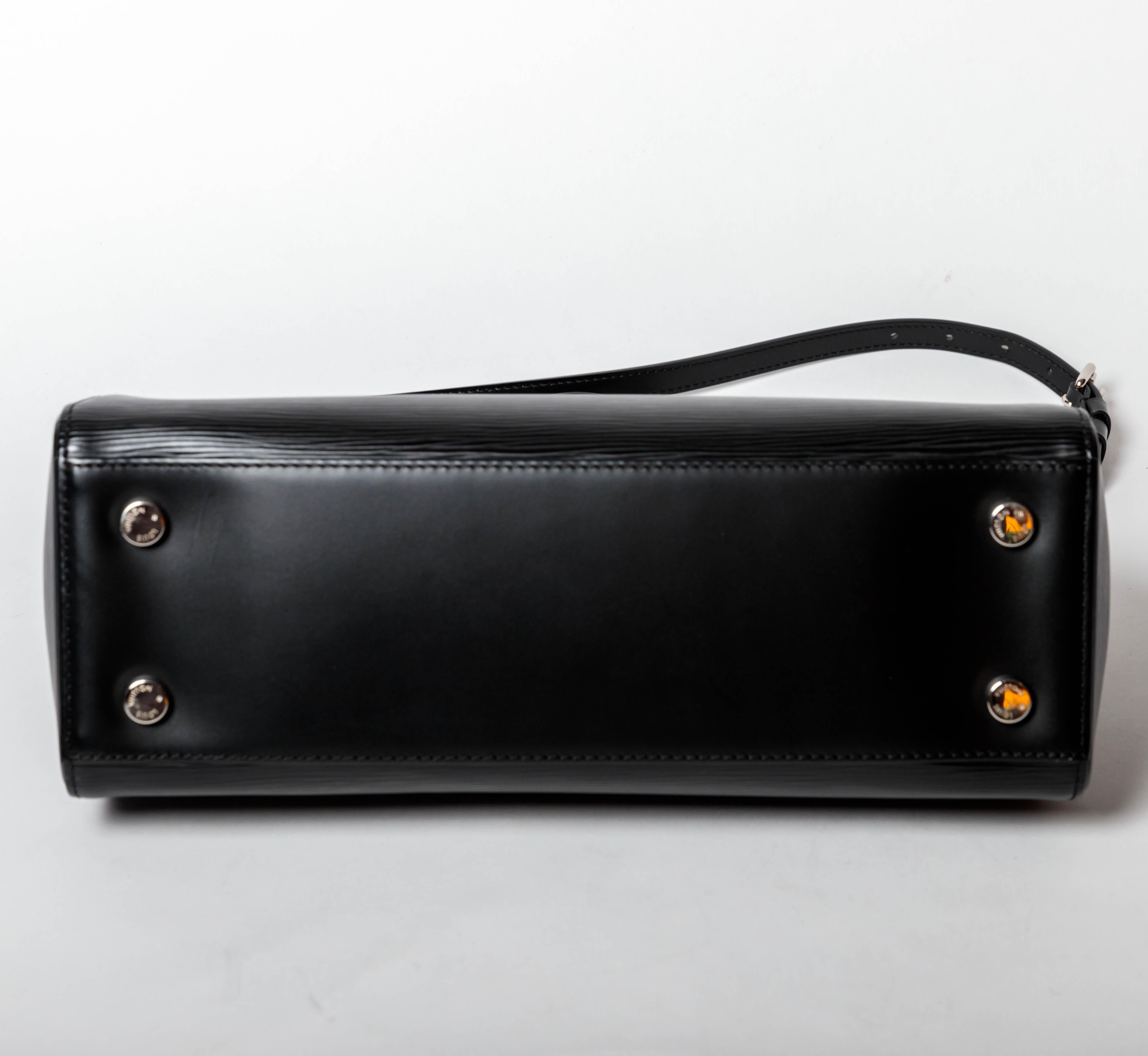 Women's Louis Vuitton Black Epi Bag with Top Handle and Shoulder Strap For Sale