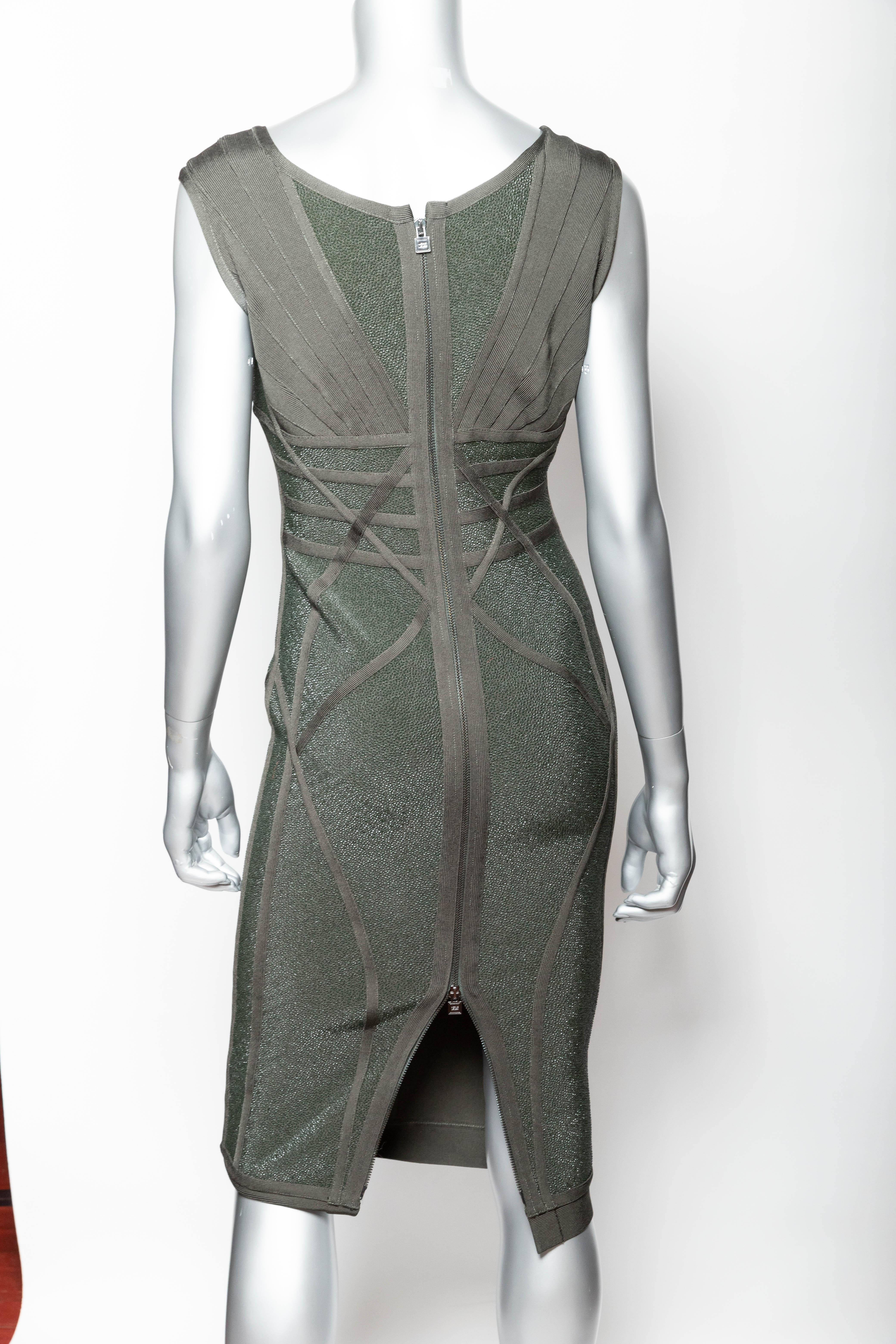Herve Leger Dress - Medium For Sale 2