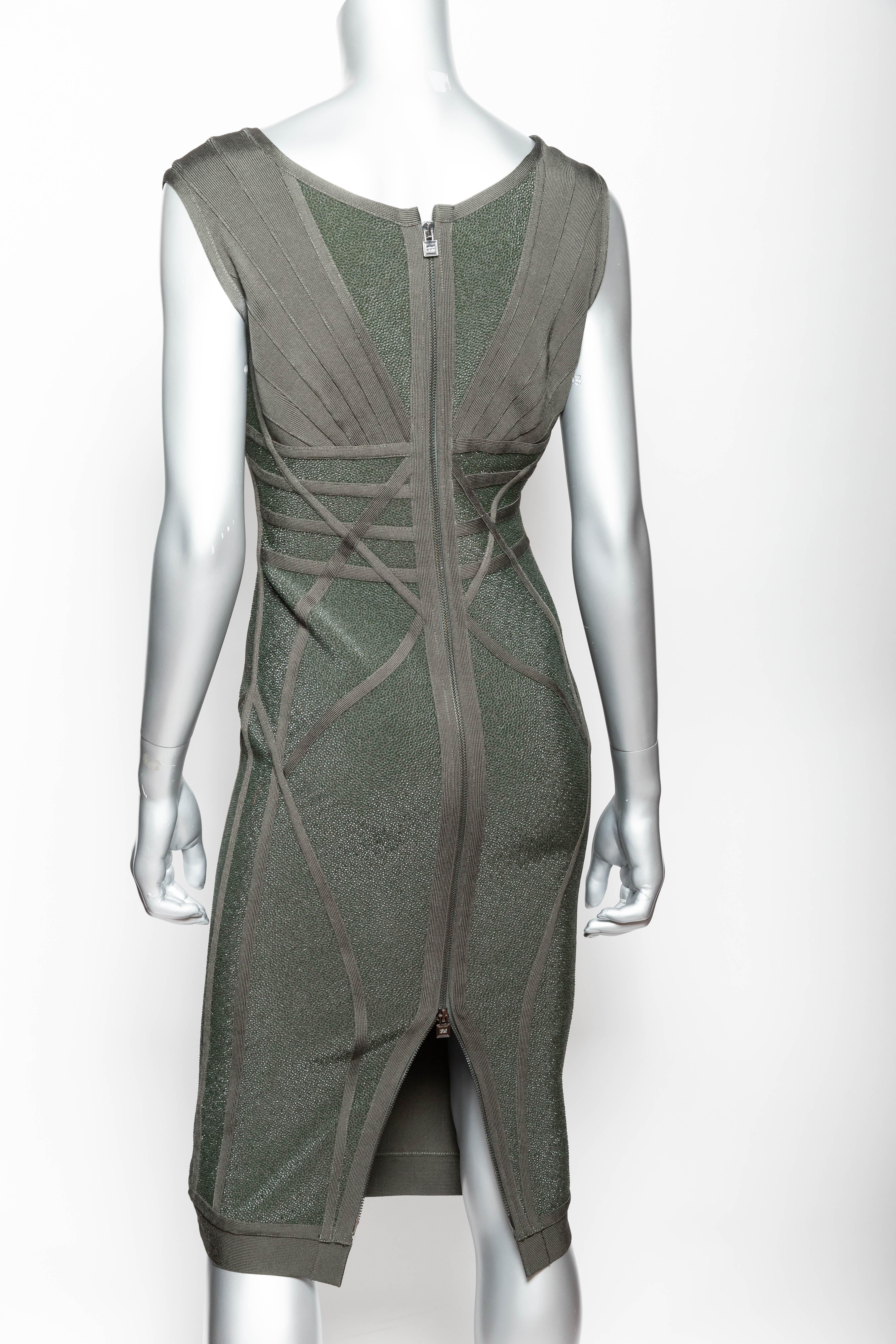 Herve Leger Dress - Medium For Sale 3