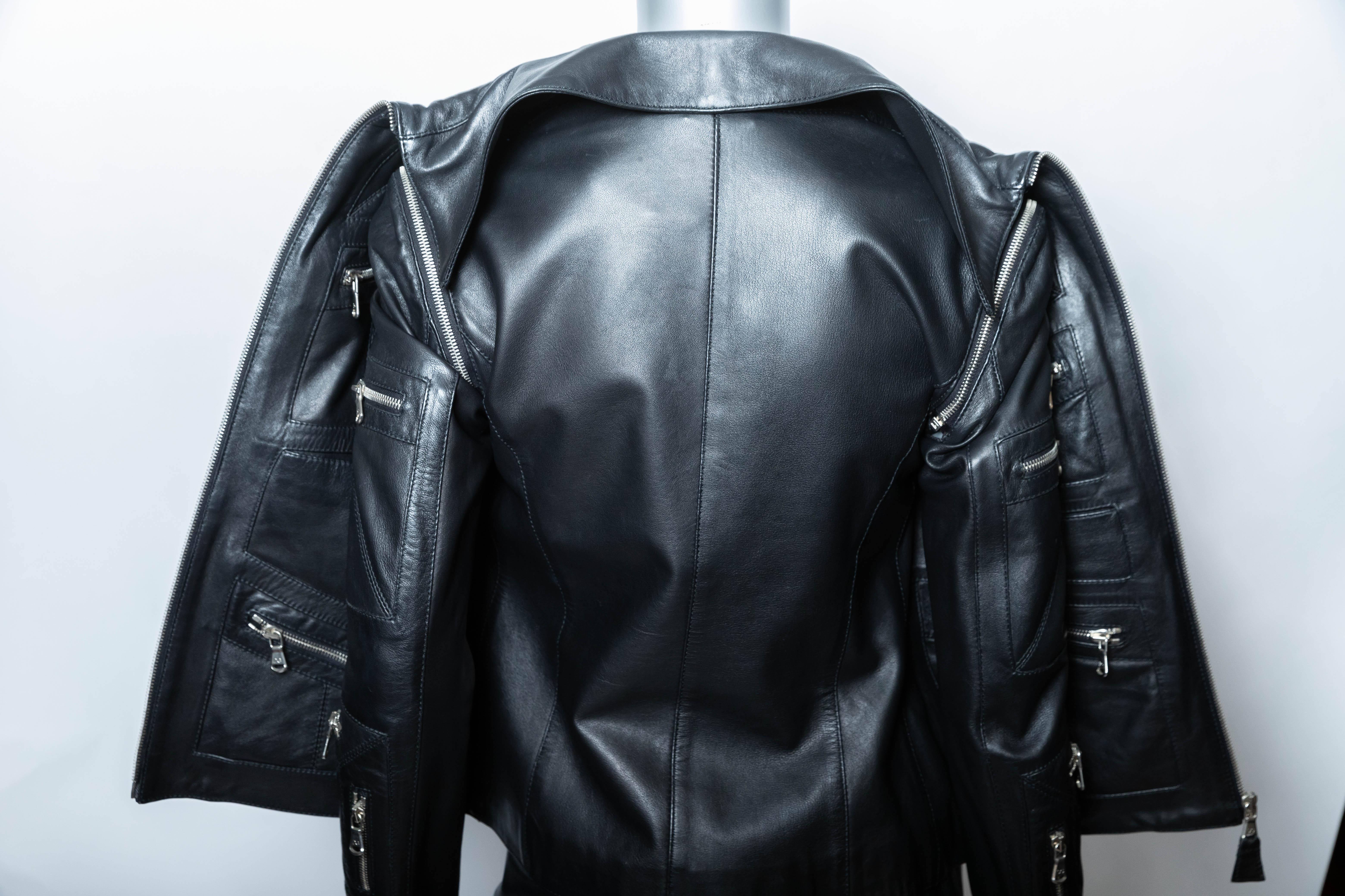 Dolce & Gabbana Black Leather Jacket with Detachable Sleeves For Sale 4