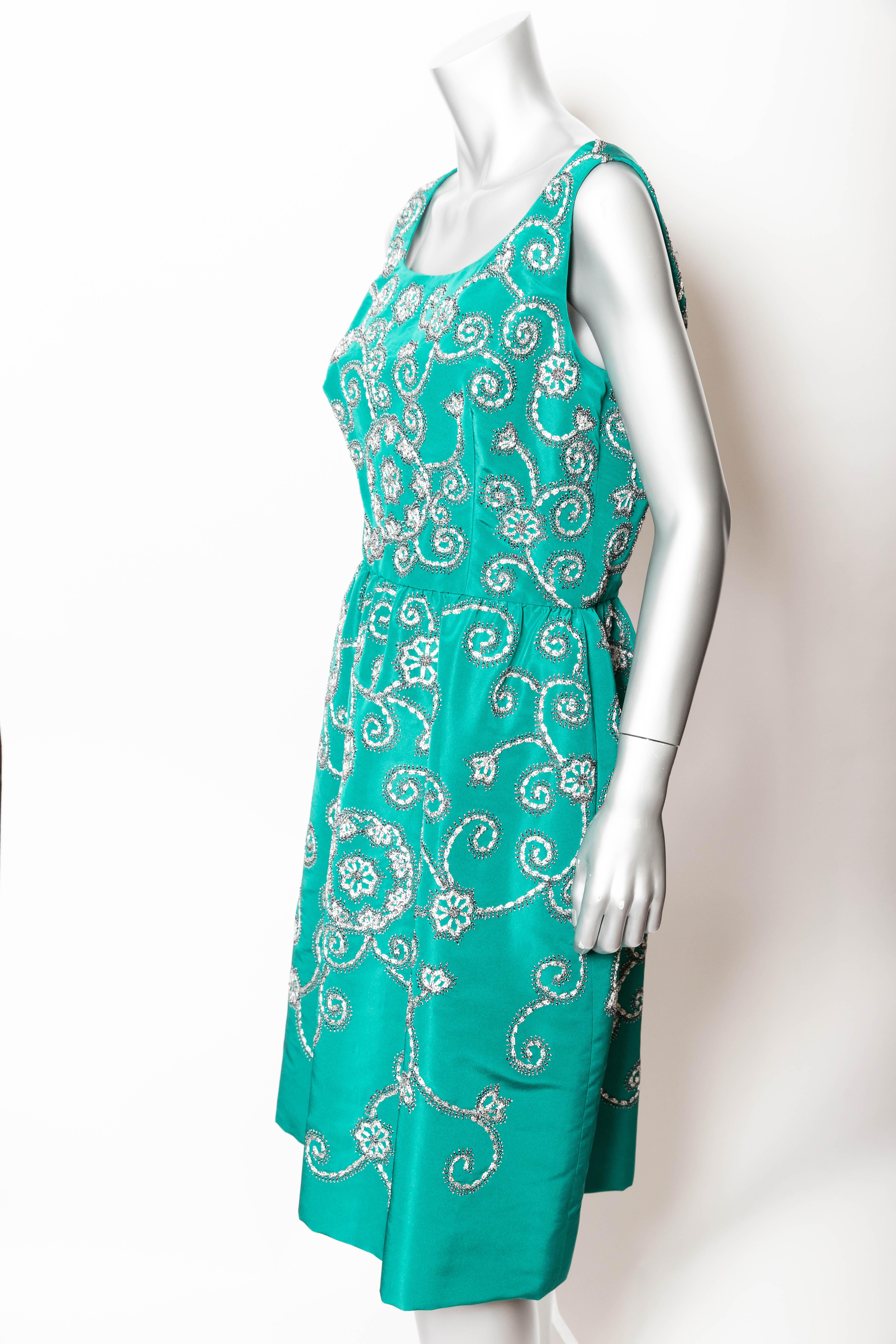 Women's Oscar de la Renta Beaded Cocktail Dress - Size 12 For Sale