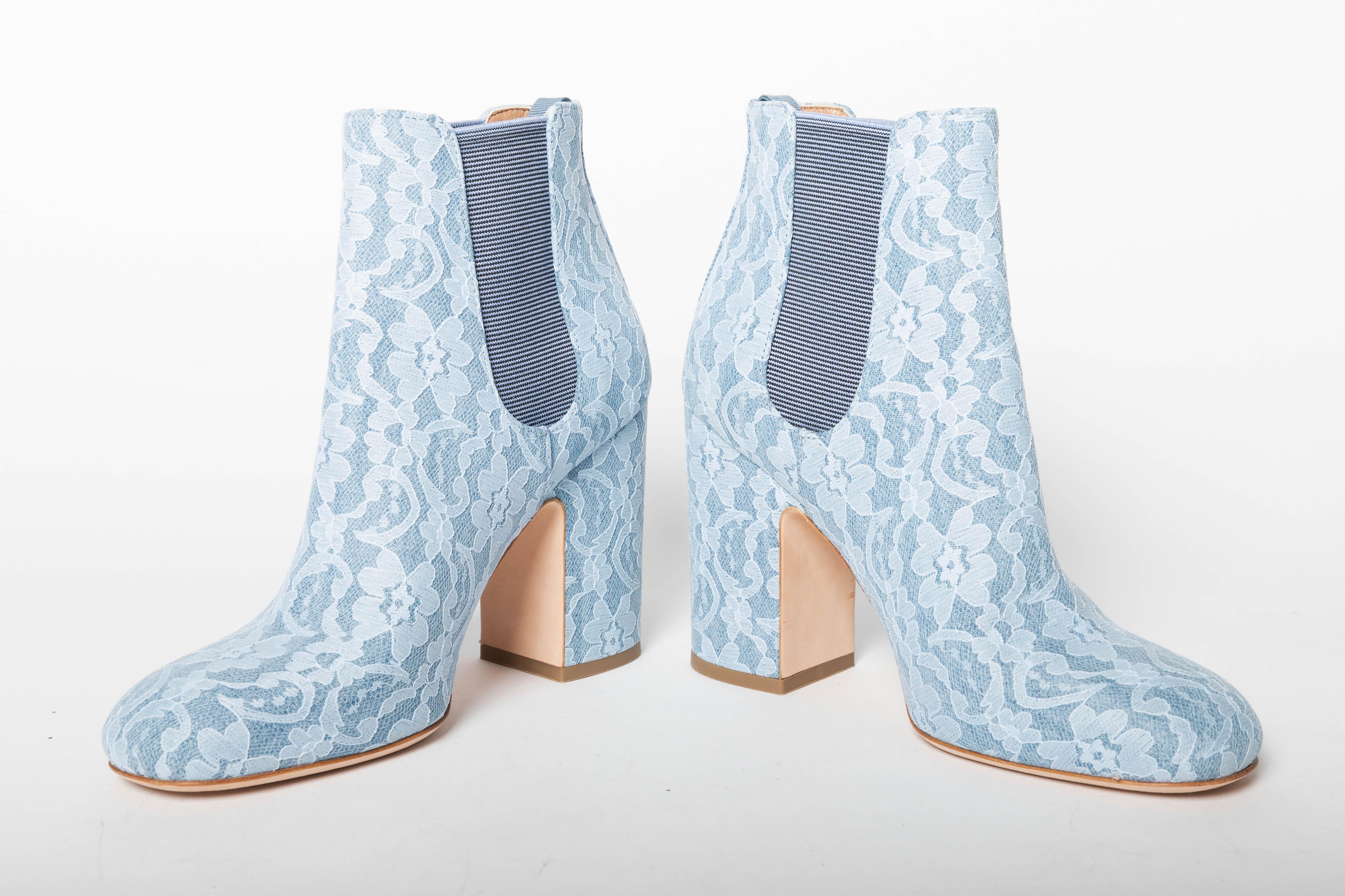 Blue Laurence Dacade Lace Booties - Size 39 / 9 For Sale