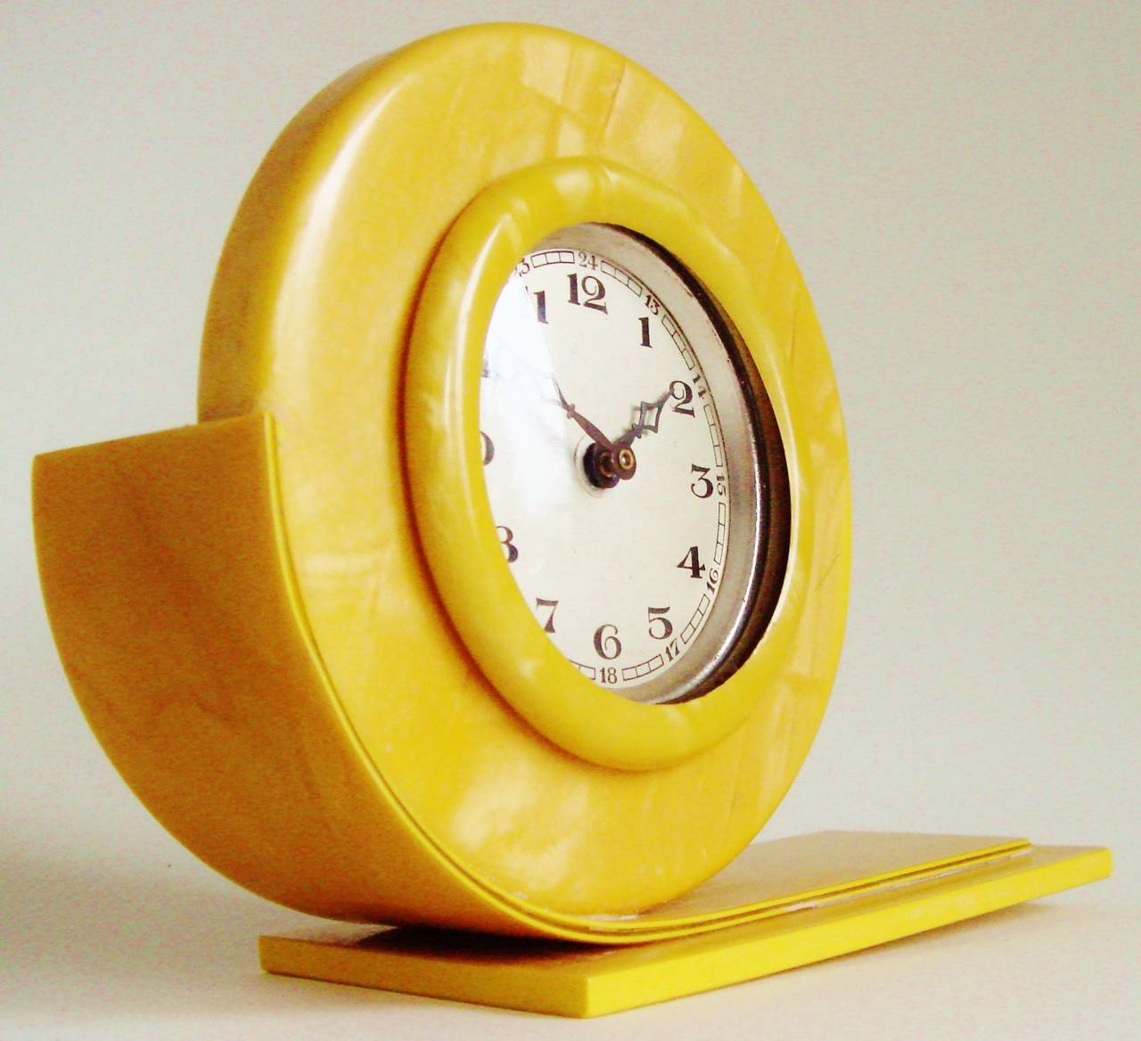 Tiny Perfect English Art Deco Pearlescent Yellow Celluloid Shelf Clock In Excellent Condition In Port Hope, ON