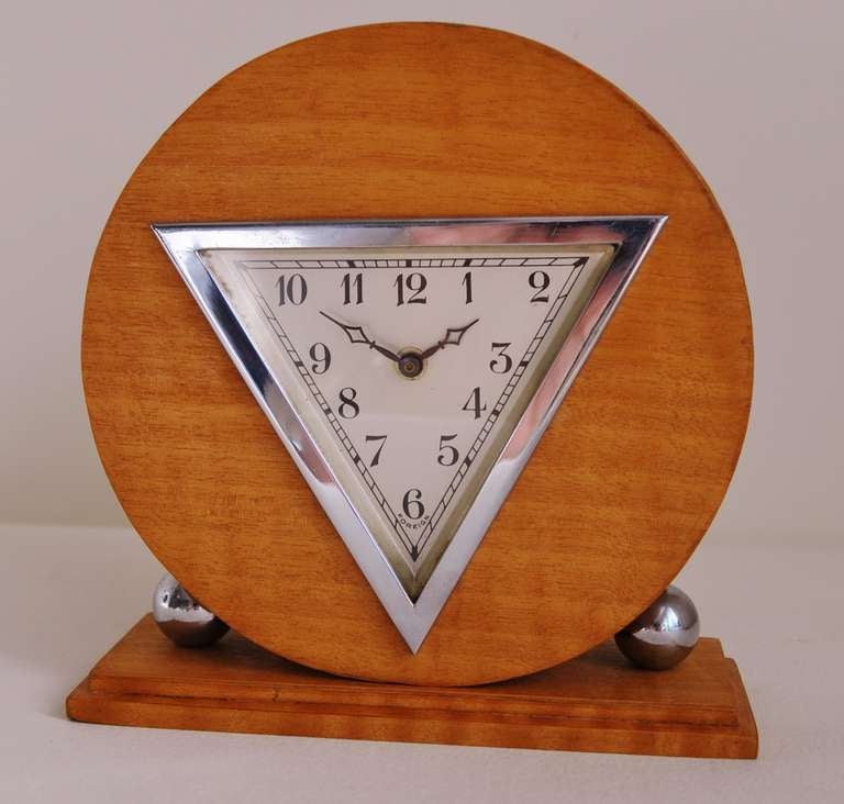 German Art Deco Chrome and Striped Blonde Veneer Mechanical Table Clock In Excellent Condition In Port Hope, ON