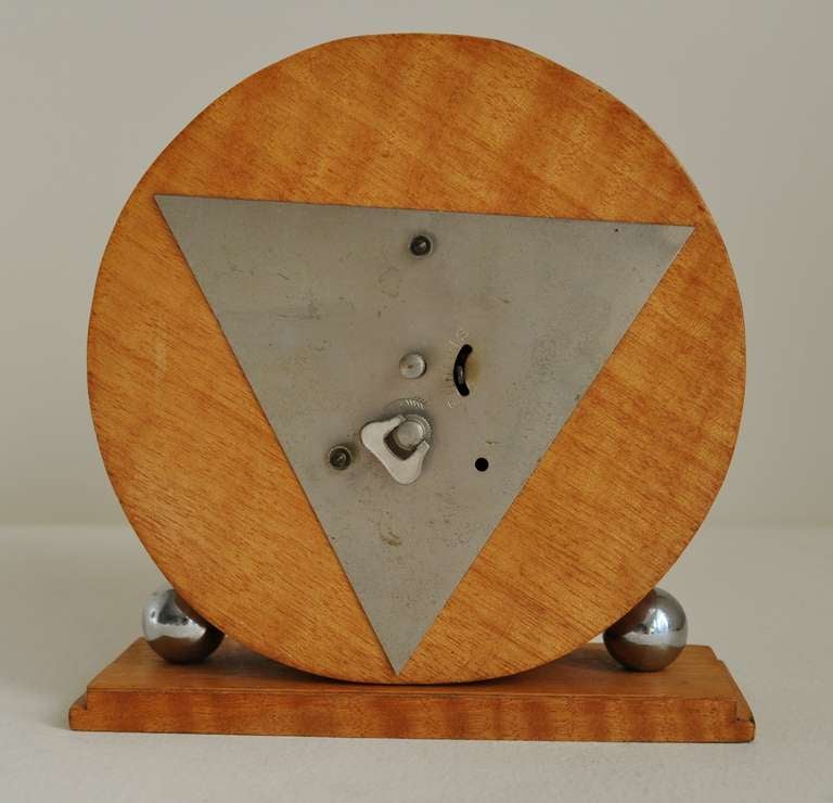 Mid-20th Century German Art Deco Chrome and Striped Blonde Veneer Mechanical Table Clock