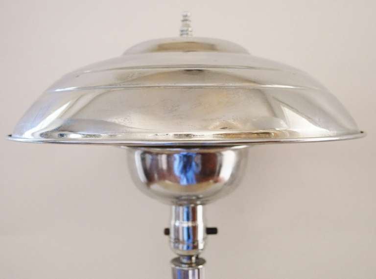 Pair of American Art Deco Polished Aluminium and Chrome Plated Table Lamps. In Excellent Condition In Port Hope, ON