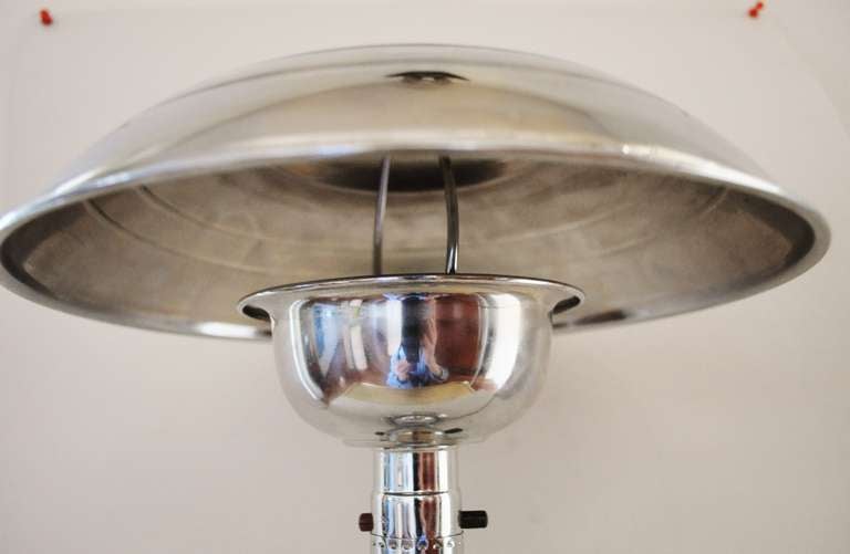 Mid-20th Century Pair of American Art Deco Polished Aluminium and Chrome Plated Table Lamps.