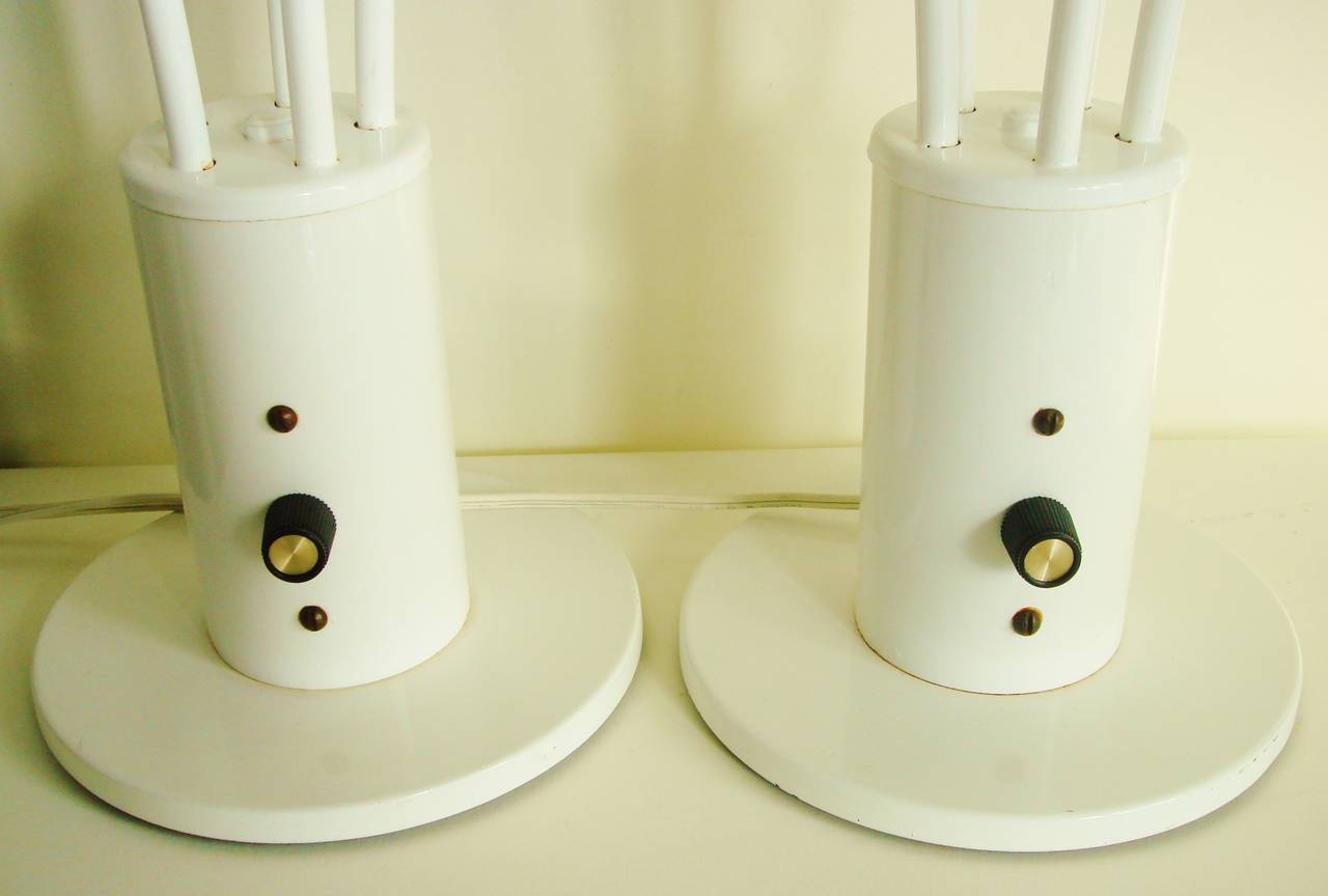 Other Near Mint Pair of 1970s Italian White Enamel and Brass Bulrush Table Lamps. For Sale
