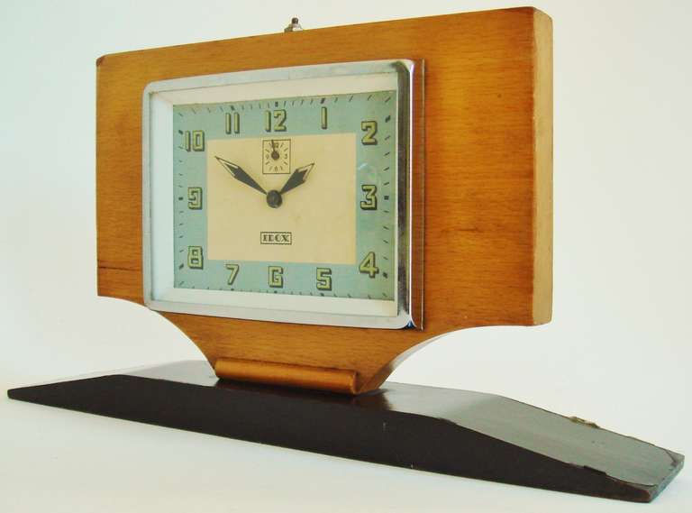 Israeli Extreme Art Deco Large Alarm Clock by IDOX In Good Condition For Sale In Port Hope, ON