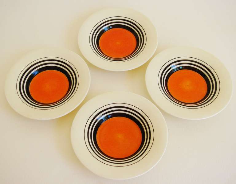 Four English Art Deco Coffee Can Trios in Orange Tango Pattern by Susie Cooper In Good Condition In Port Hope, ON