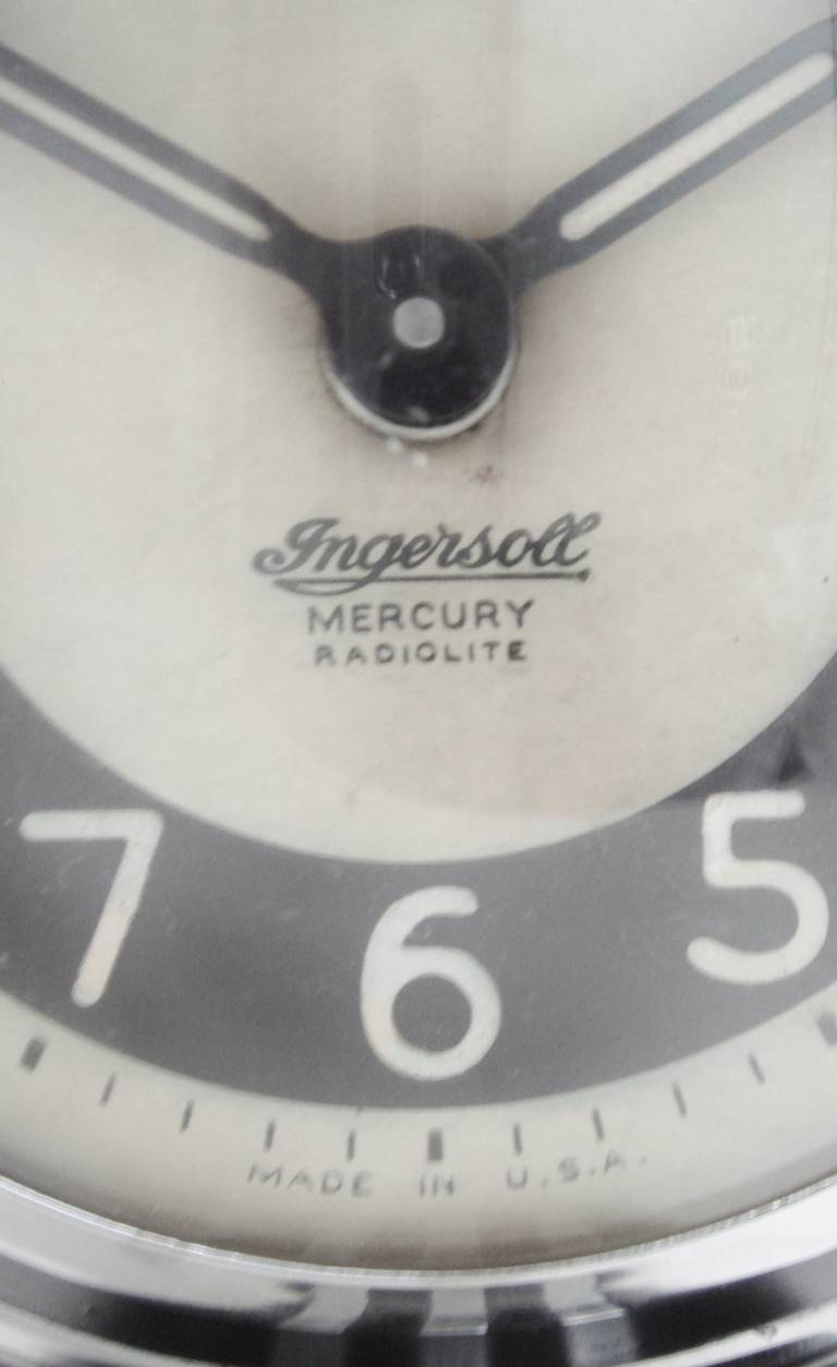 Rare and Iconic American Art Deco, Mercury Radiolite Alarm Clock by Ingersoll In Good Condition In Port Hope, ON