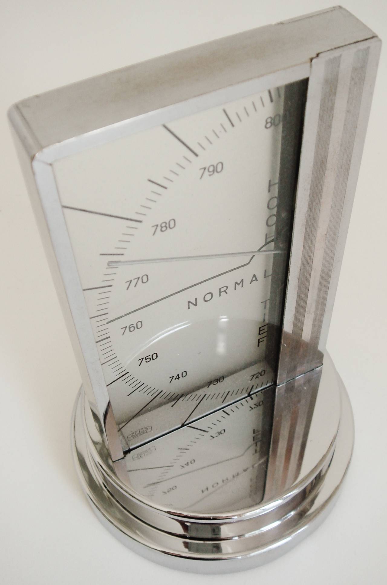 Etched High Quality German Art Deco Chrome Plated Aneroid Desk Barometer by Zeiss Ikon.