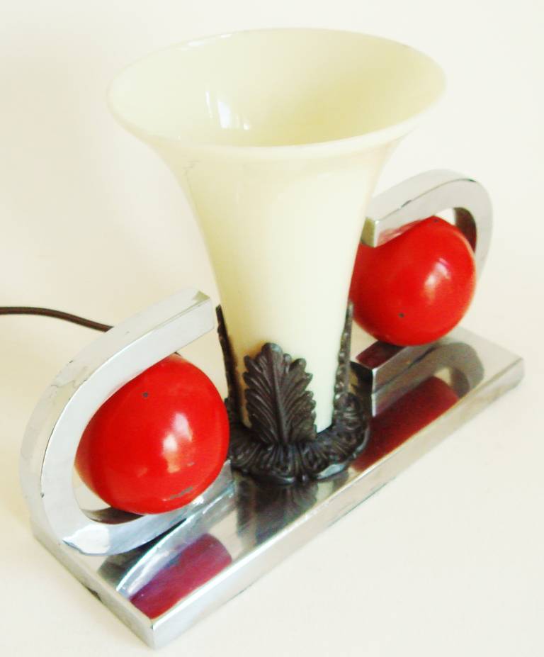 American Art Deco, Nickel Plate and Red Enamel Vaseline Glass Table Lamp For Sale 1