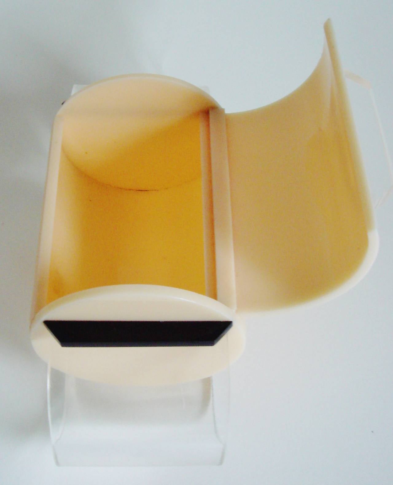 Great Britain (UK) Rare English Art Deco Vanity Box in Peach, Black and Clear Lucite For Sale