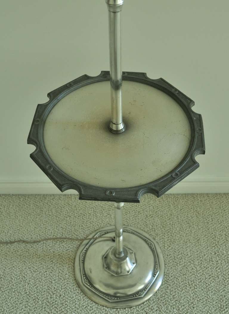American Art Deco Pagoda Floor Lamp with Integral Table and Clock. In Good Condition In Port Hope, ON