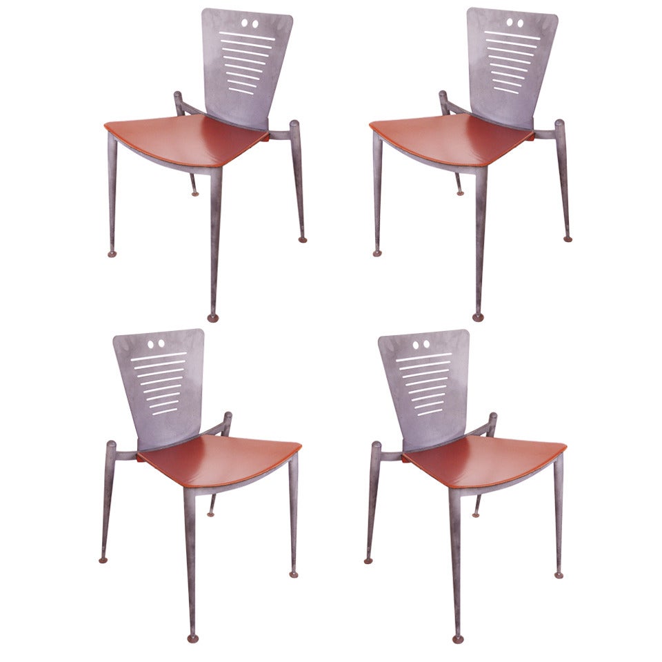 Set aus vier modernen italienischen RCS-Esszimmerstühlen aus den 1980er Jahren für Tecno. im Angebot