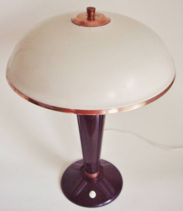 Pair of French Late Art Deco Bakelite Mushroom 'Luxury 320' Lamps by Jumo 3