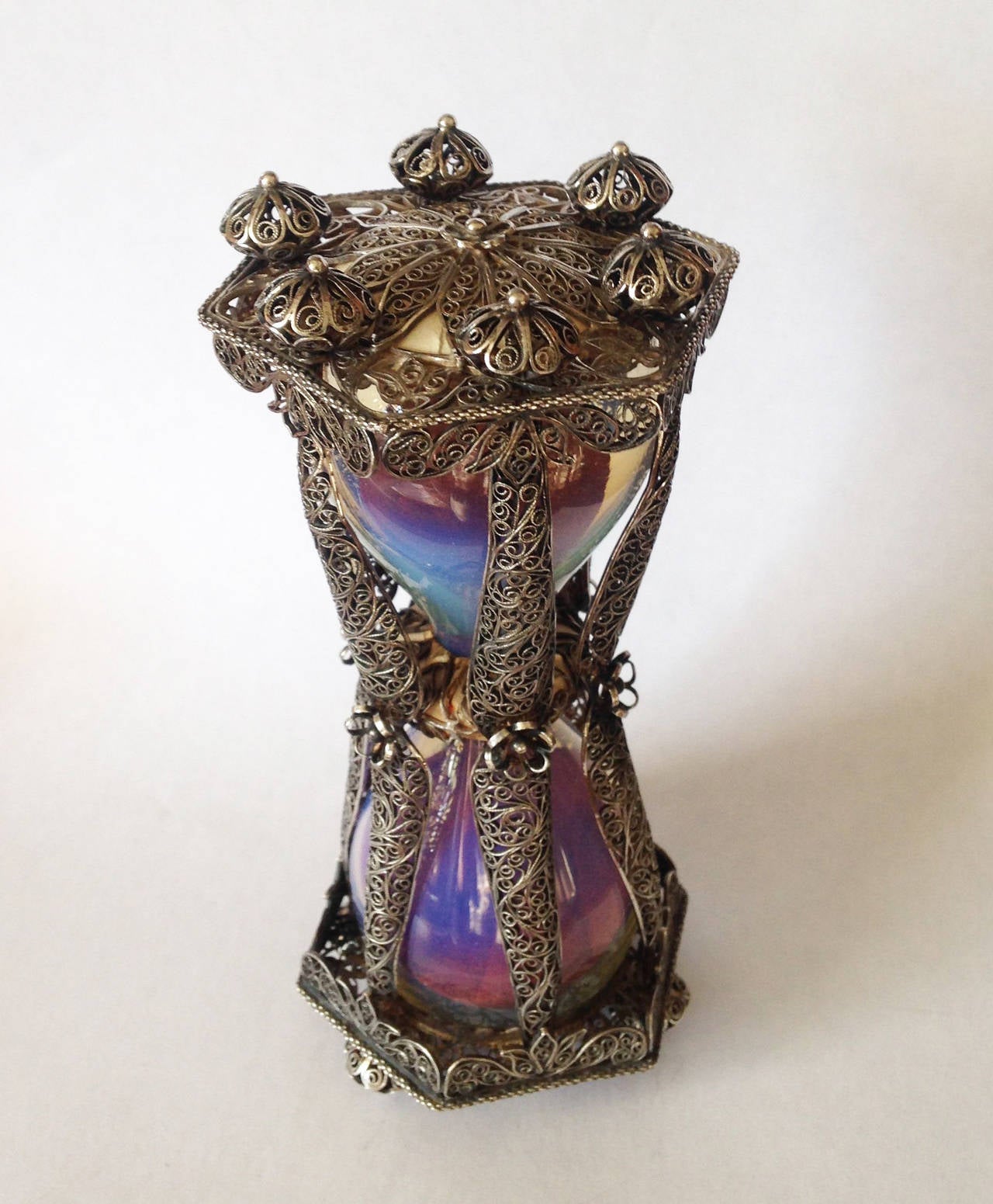 18th Century French Silver Filigree Hourglass For Sale 2