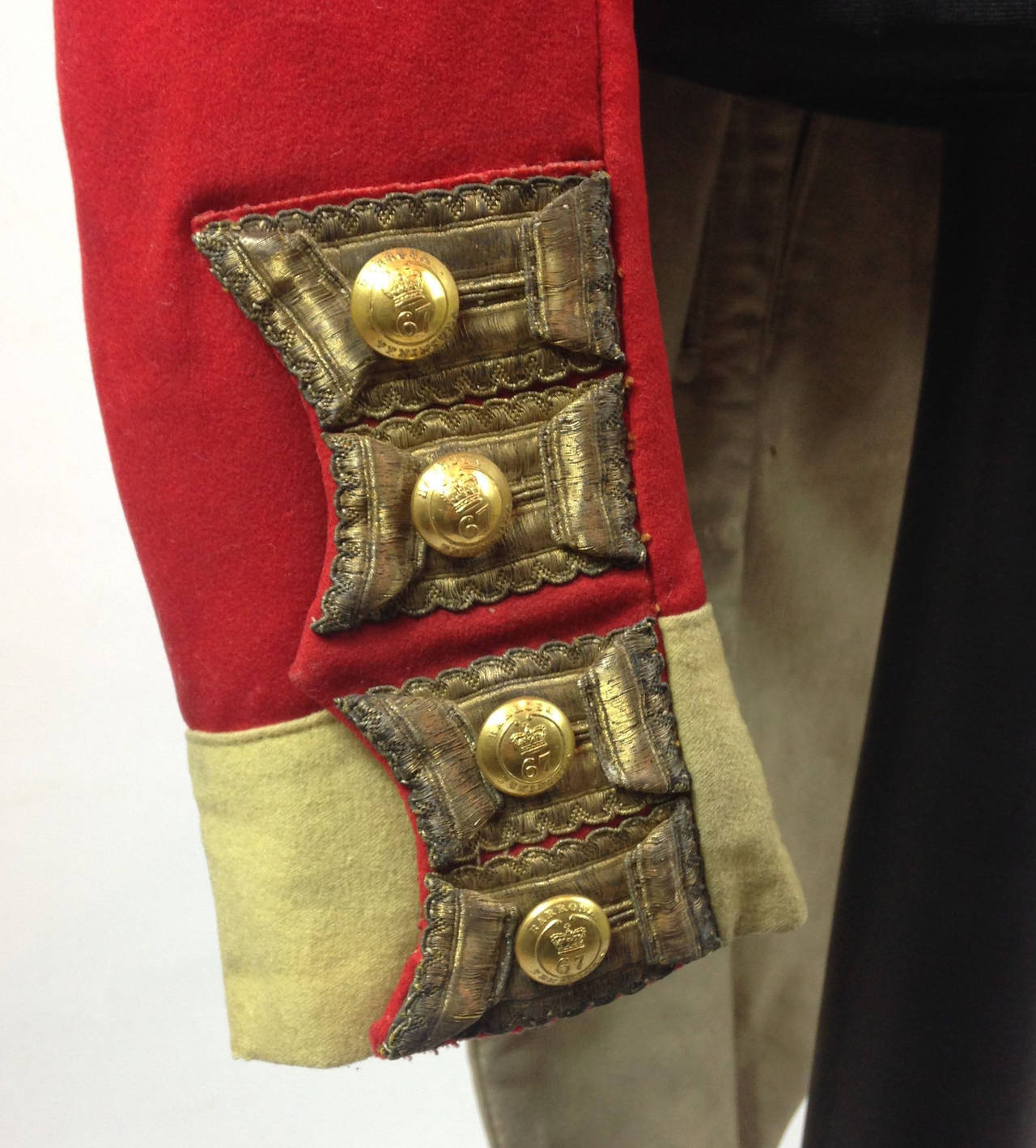 Giacca e spalline da ufficiale del 67° Reggimento di Piedi circa 1840 1