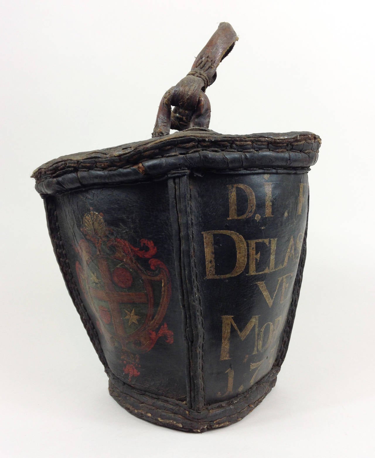 18th Century Swiss Leather Fire Bucket In Distressed Condition For Sale In Glamis, Angus