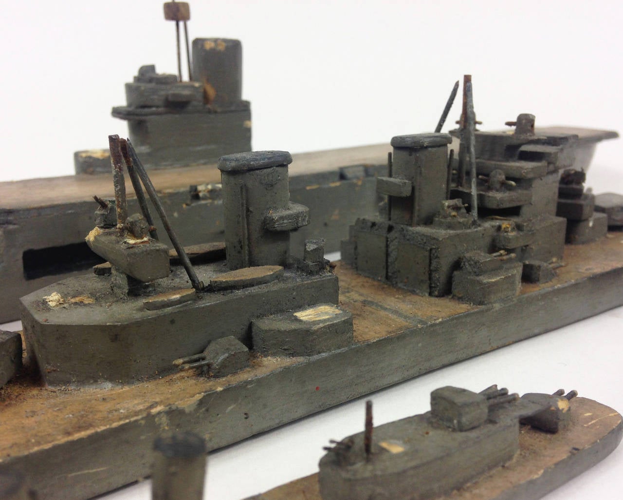 Rare Group of Five Wooden Royal Navy Models In Fair Condition In Glamis, Angus