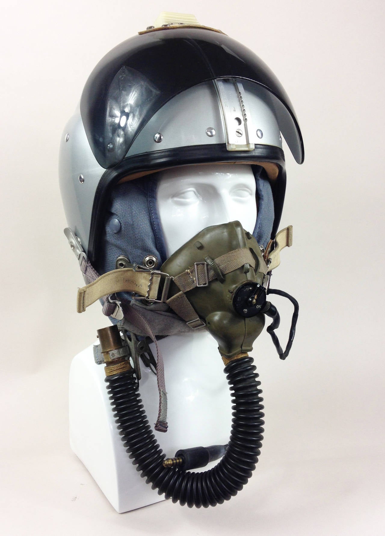 Early Jet Age Pilot's Head Set of the Royal Air Force In Excellent Condition In Glamis, Angus