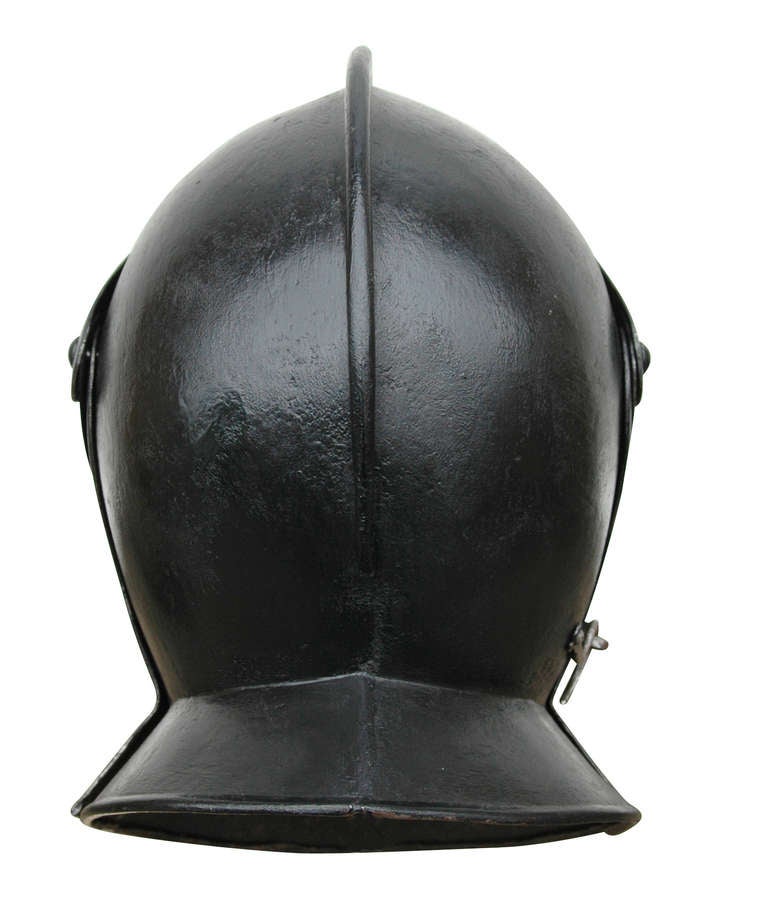 Unknown Helmet in a 17th Century Italian 'Savoyard' Style