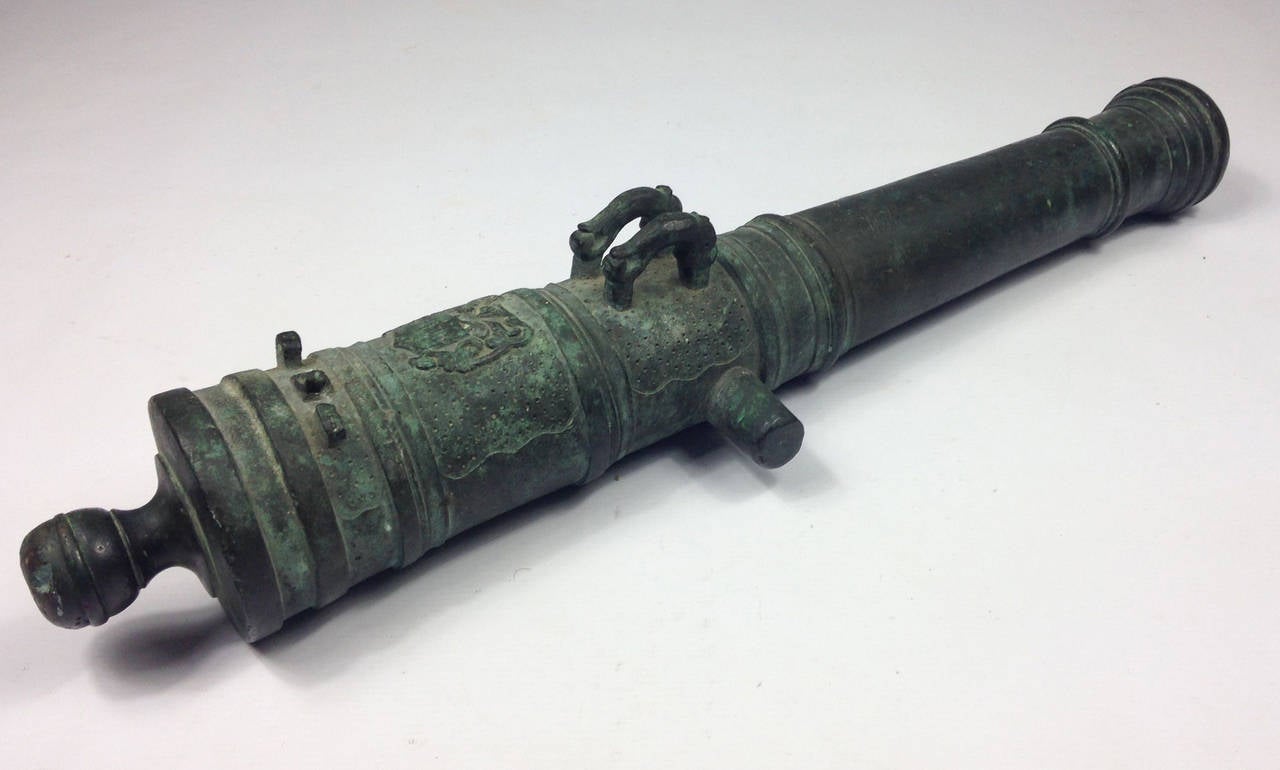 A fine and rare example of a 17th century bronze cannon barrel. 

Most probably of Dutch origin. Small size but extremely heavy so please contact us for shipping options.