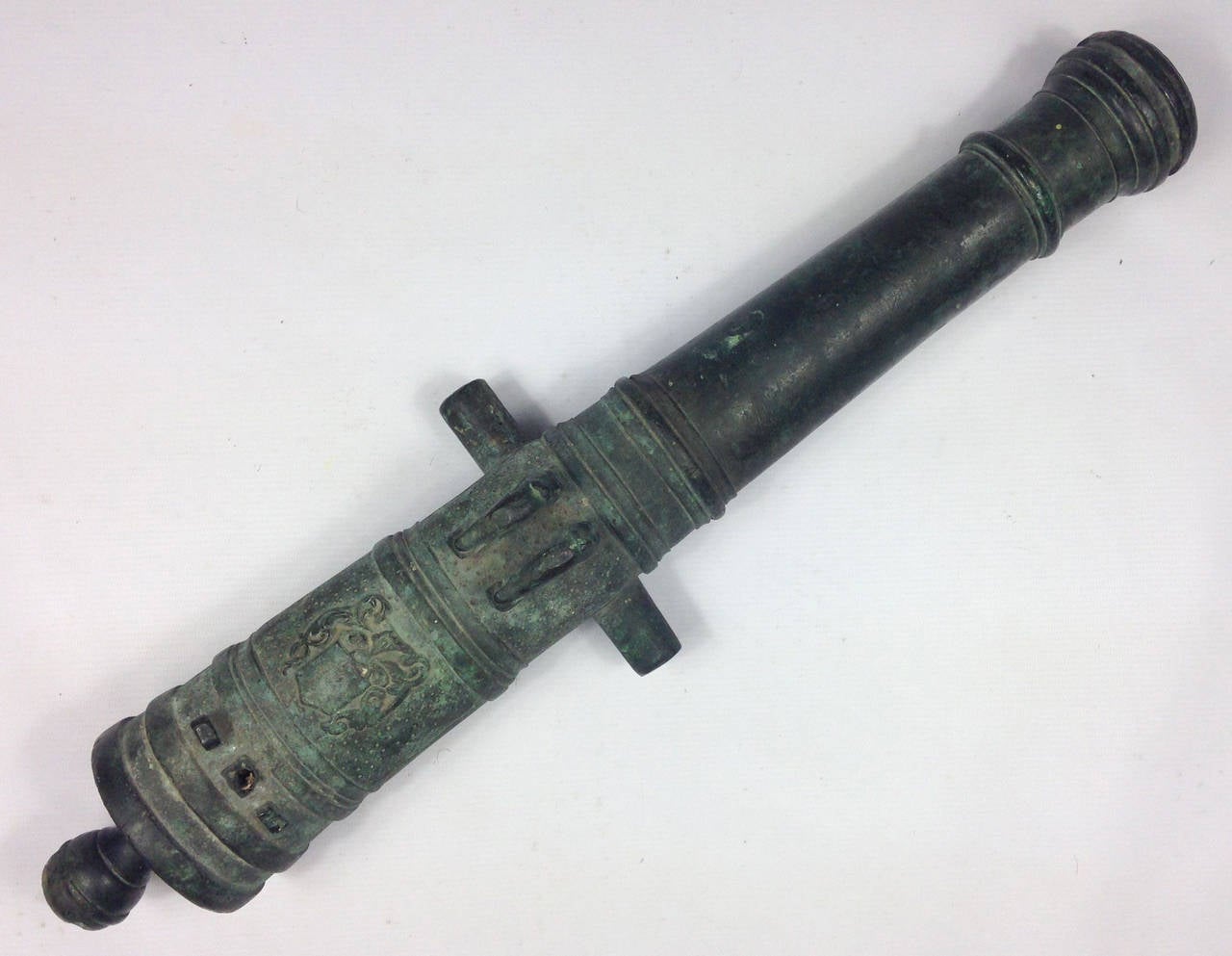 Fine and Rare 17th Century Dutch Bronze Cannon Barrel In Excellent Condition In Glamis, Angus