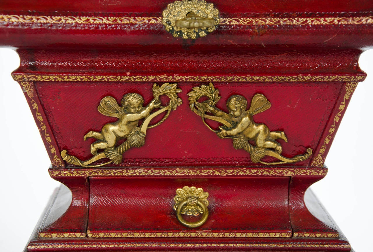 Regency Red Leather Morocco Sewing Box, England, circa 1810 In Excellent Condition In London, GB