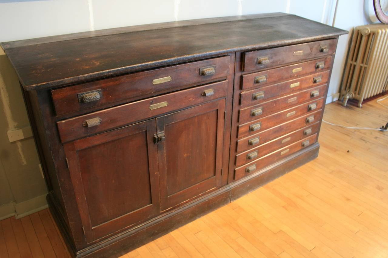 Large Multi-Drawer Surveyor's Cabinet, 1918 In Excellent Condition In North Beninngton, VT