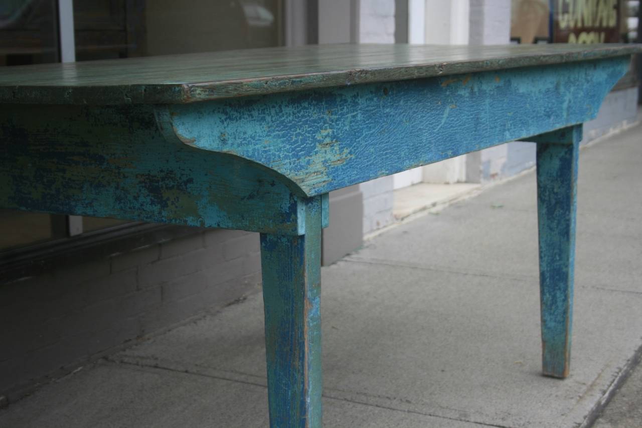 Early 20th Century Blue Painted Dining Table In Excellent Condition In North Beninngton, VT