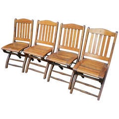 Antique Beautiful Set of 4 Maple Chairs